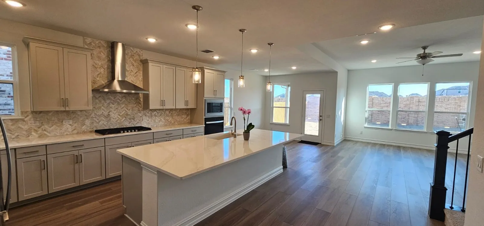 Single Family Residence For Rent in Denton County , 309 Breeds Hill Road, Little Elm, Texas 75068, 5 Bedrooms, 4 Bathrooms, 2 Garage spaces, 3,450 Sqft, built in 2024, Preowned, Price $3,299, mls#21250884, Real Estate Agent in Little Elm, Homes For Rent in Denton county, Homes For Rent in Little Elm, Realtor in Little Elm Texas, Real Estate Brokerage Independent Realty Texas, Luminita Cordes Realtor