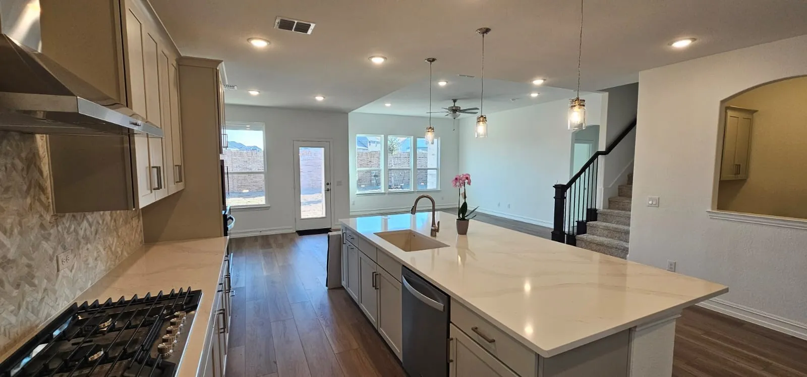 Single Family Residence For Rent in Denton County , 309 Breeds Hill Road, Little Elm, Texas 75068, 5 Bedrooms, 4 Bathrooms, 2 Garage spaces, 3,450 Sqft, built in 2024, Preowned, Price $3,299, mls#21250884, Real Estate Agent in Little Elm, Homes For Rent in Denton county, Homes For Rent in Little Elm, Realtor in Little Elm Texas, Real Estate Brokerage Independent Realty Texas, Luminita Cordes Realtor