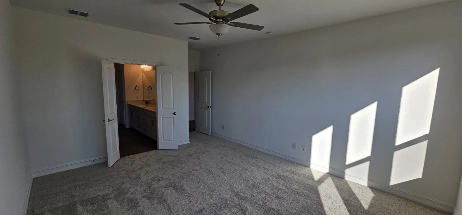 Single Family Residence For Rent in Denton County , 309 Breeds Hill Road, Little Elm, Texas 75068, 5 Bedrooms, 4 Bathrooms, 2 Garage spaces, 3,450 Sqft, built in 2024, Preowned, Price $3,299, mls#21250884, Real Estate Agent in Little Elm, Homes For Rent in Denton county, Homes For Rent in Little Elm, Realtor in Little Elm Texas, Real Estate Brokerage Independent Realty Texas, Luminita Cordes Realtor