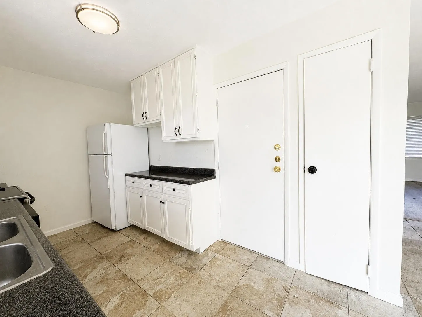 Single Family Residence For Rent in Dallas County , 409 Starling Drive, Mesquite, Texas 75149, 4 Bedrooms, 2 Bathrooms, 2 Garage spaces, 1,200 Sqft, built in 1972, Price $2,099, mls#21250891, Real Estate Agent in Mesquite, Homes For Rent in Dallas county, Homes For Rent in Mesquite, Realtor in Mesquite Texas, Real Estate Brokerage Independent Realty Texas, Luminita Cordes Realtor