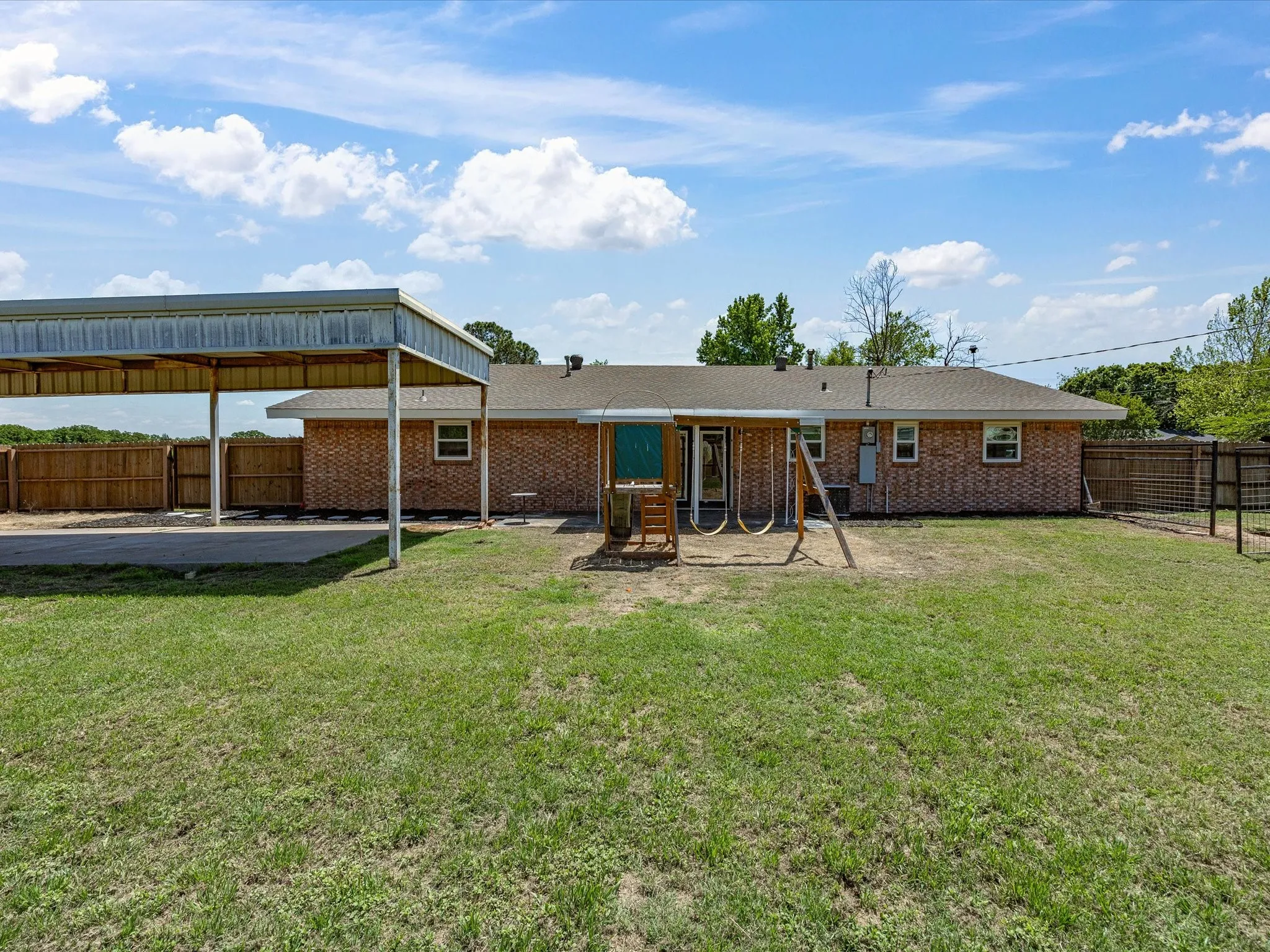 Single Family Residence For Sale in Montague County , 1312 Rock Street, Bowie, Texas 76230, 3 Bedrooms, 2 Bathrooms, 2 Garage spaces, 1,386 Sqft, built in 1967, Preowned, Price $235,000, mls#21227762, Real Estate Agent in Bowie, Homes For Sale in Montague county, Homes For Sale in Bowie, Realtor in Bowie Texas, Real Estate Brokerage Independent Realty Texas, Luminita Cordes Realtor