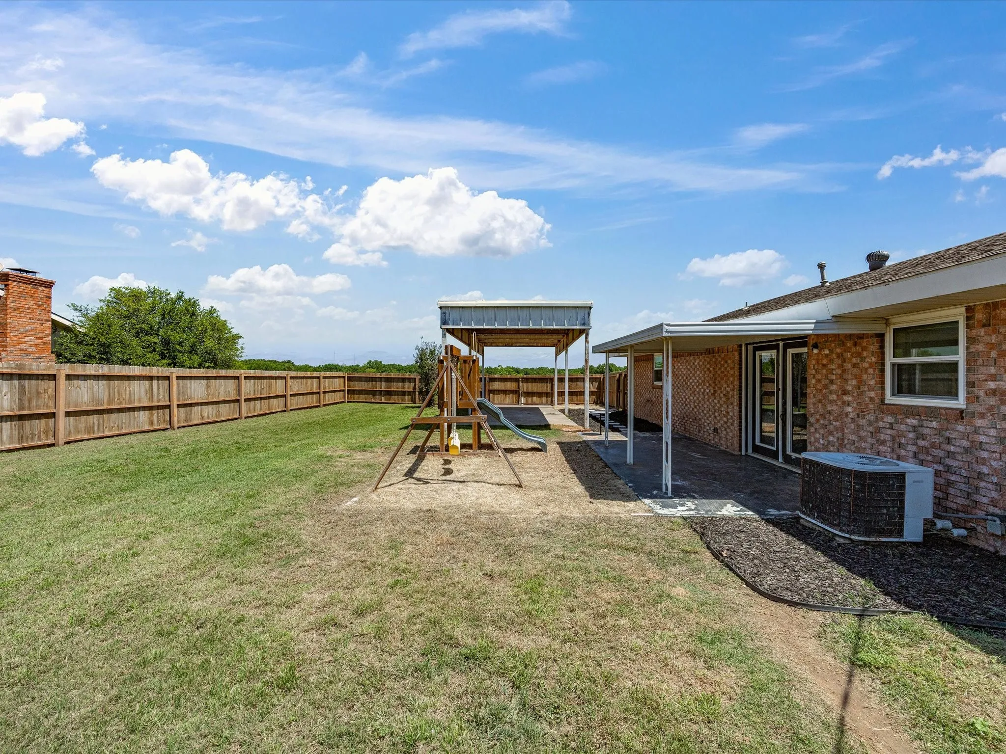 Single Family Residence For Sale in Montague County , 1312 Rock Street, Bowie, Texas 76230, 3 Bedrooms, 2 Bathrooms, 2 Garage spaces, 1,386 Sqft, built in 1967, Preowned, Price $235,000, mls#21227762, Real Estate Agent in Bowie, Homes For Sale in Montague county, Homes For Sale in Bowie, Realtor in Bowie Texas, Real Estate Brokerage Independent Realty Texas, Luminita Cordes Realtor
