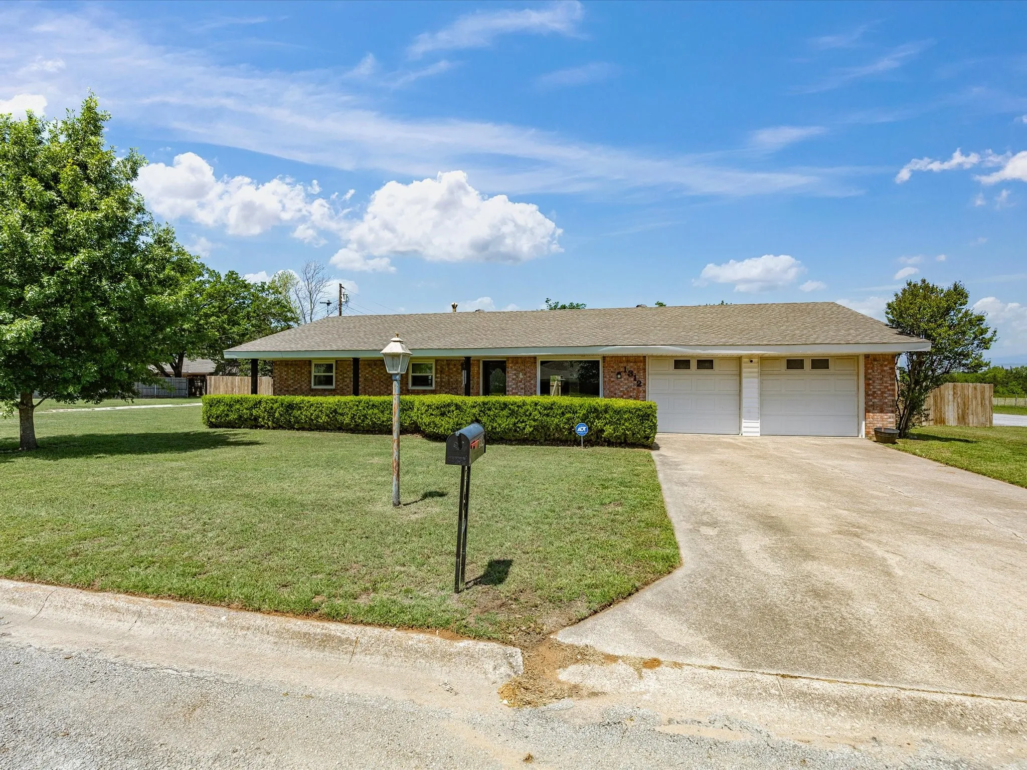 Single Family Residence For Sale in Montague County , 1312 Rock Street, Bowie, Texas 76230, 3 Bedrooms, 2 Bathrooms, 2 Garage spaces, 1,386 Sqft, built in 1967, Preowned, Price $235,000, mls#21227762, Real Estate Agent in Bowie, Homes For Sale in Montague county, Homes For Sale in Bowie, Realtor in Bowie Texas, Real Estate Brokerage Independent Realty Texas, Luminita Cordes Realtor