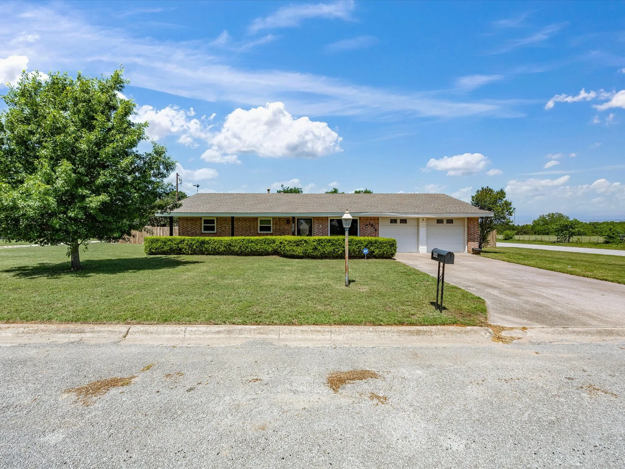Single Family Residence For Sale in Montague County , 1312 Rock Street, Bowie, Texas 76230, 3 Bedrooms, 2 Bathrooms, 2 Garage spaces, 1,386 Sqft, built in 1967, Preowned, Price $235,000, mls#21227762, Real Estate Agent in Bowie, Homes For Sale in Montague county, Homes For Sale in Bowie, Realtor in Bowie Texas, Real Estate Brokerage Independent Realty Texas, Luminita Cordes Realtor