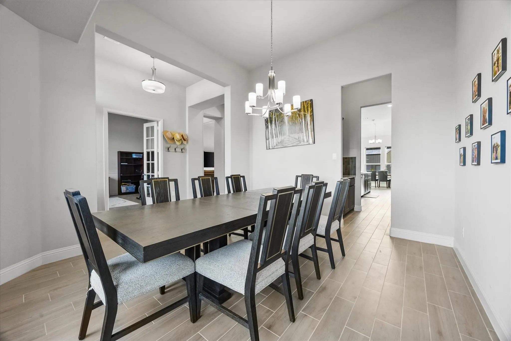 Single Family Residence For Sale in Kaufman County , 1600 Lynx Loop, Forney, Texas 75126, 4 Bedroom, 4 Bathroom, 3 Garage spaces, 3,352 Sqft, built in 2022, mls#21250871, Real Estate Agent in Forney, Homes For Sale in Kaufman county, Homes For Sale in Forney, Realtor in Forney Texas, Real Estate Brokerage Independent Realty Texas, Luminita Cordes Realtor