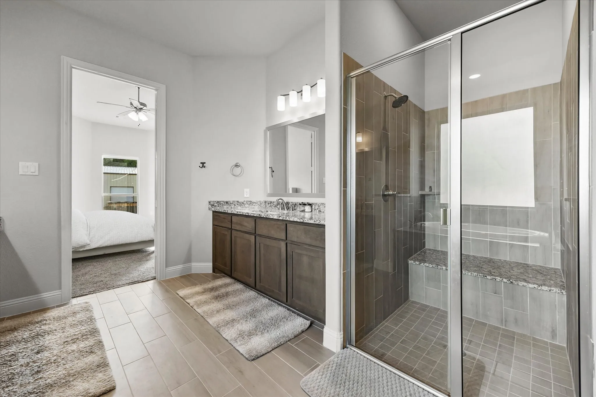 OVERSIZED SHOWER