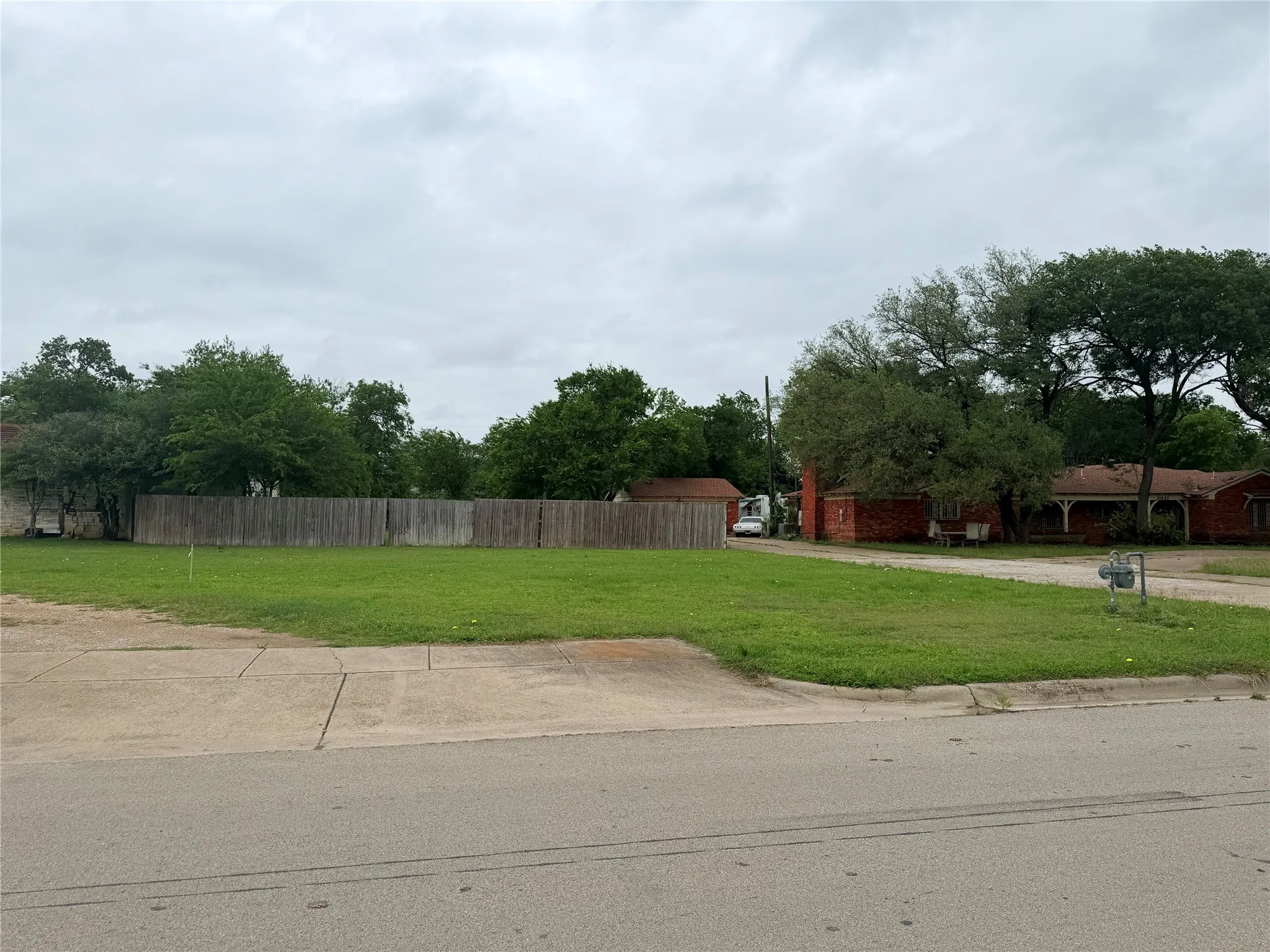 Unimproved Land For Sale in Tarrant County , 5633 Oak Grove Road N, Fort Worth, Texas 76134, 0, 0, Garage spaces, 0 Sqft, built in 1942, mls#21250879, Real Estate Agent in Fort Worth, Homes For Sale in Tarrant county, Homes For Sale in Fort Worth, Realtor in Fort Worth Texas, Real Estate Brokerage Independent Realty Texas, Luminita Cordes Realtor