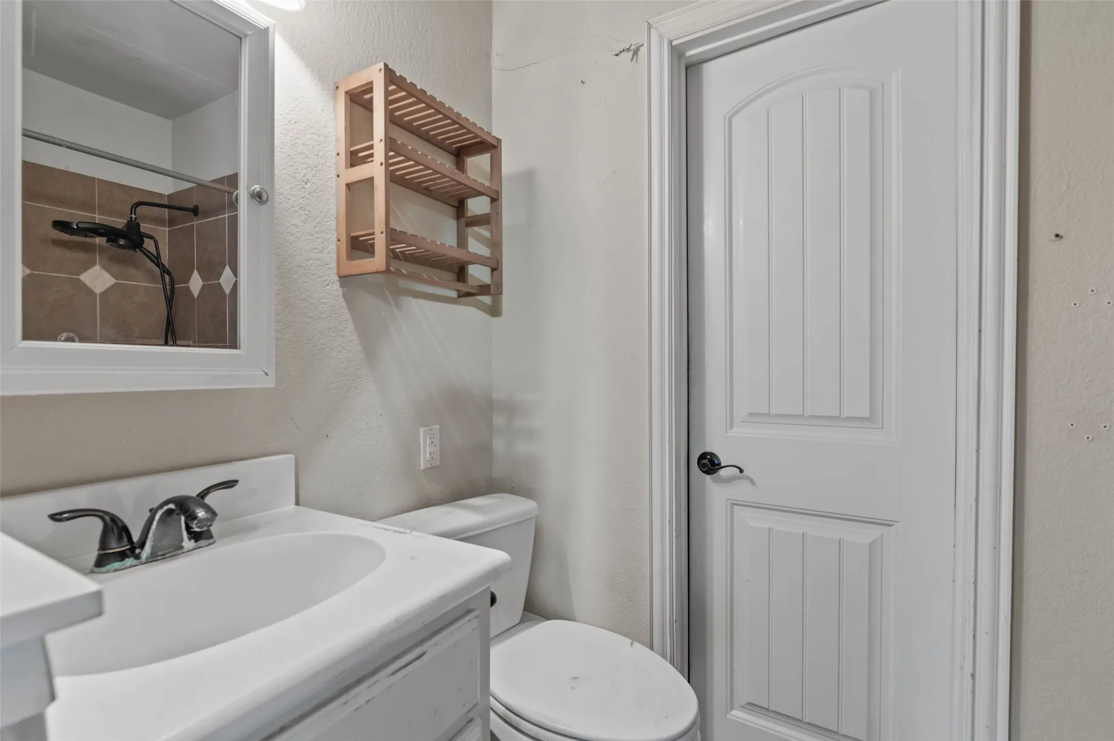 Single Family Residence For Sale in Wise County , 201 Killough Street, Newark, Texas 76071, 2 Bedroom, 2 Bathroom, Garage spaces, 1,000 Sqft, built in 1960, Price $99,900, mls#21250659, Real Estate Agent in Newark, Homes For Sale in Wise county, Homes For Sale in Newark, Realtor in Newark Texas, Real Estate Brokerage Independent Realty Texas, Luminita Cordes Realtor