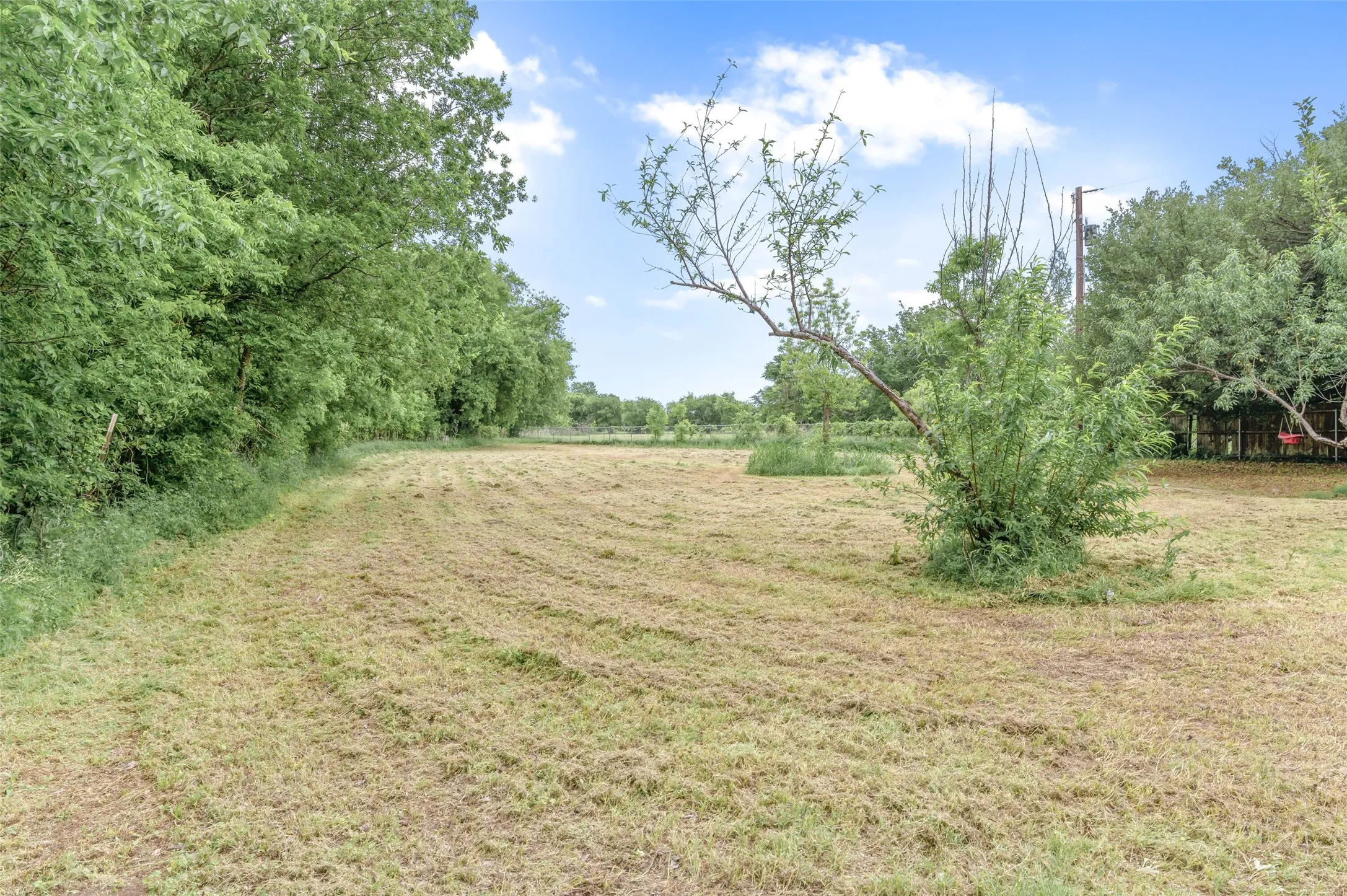 Single Family Residence For Sale in Wise County , 201 Killough Street, Newark, Texas 76071, 2 Bedroom, 2 Bathroom, Garage spaces, 1,000 Sqft, built in 1960, Price $99,900, mls#21250659, Real Estate Agent in Newark, Homes For Sale in Wise county, Homes For Sale in Newark, Realtor in Newark Texas, Real Estate Brokerage Independent Realty Texas, Luminita Cordes Realtor