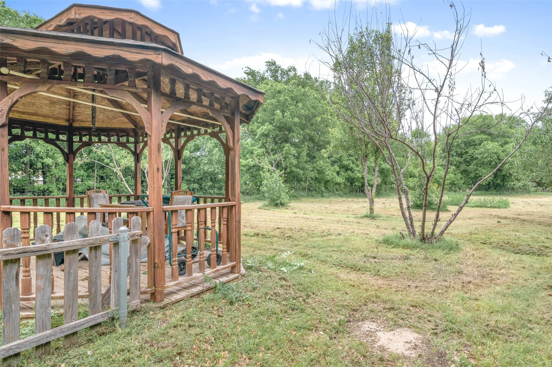 Single Family Residence For Sale in Wise County , 201 Killough Street, Newark, Texas 76071, 2 Bedroom, 2 Bathroom, Garage spaces, 1,000 Sqft, built in 1960, Price $99,900, mls#21250659, Real Estate Agent in Newark, Homes For Sale in Wise county, Homes For Sale in Newark, Realtor in Newark Texas, Real Estate Brokerage Independent Realty Texas, Luminita Cordes Realtor