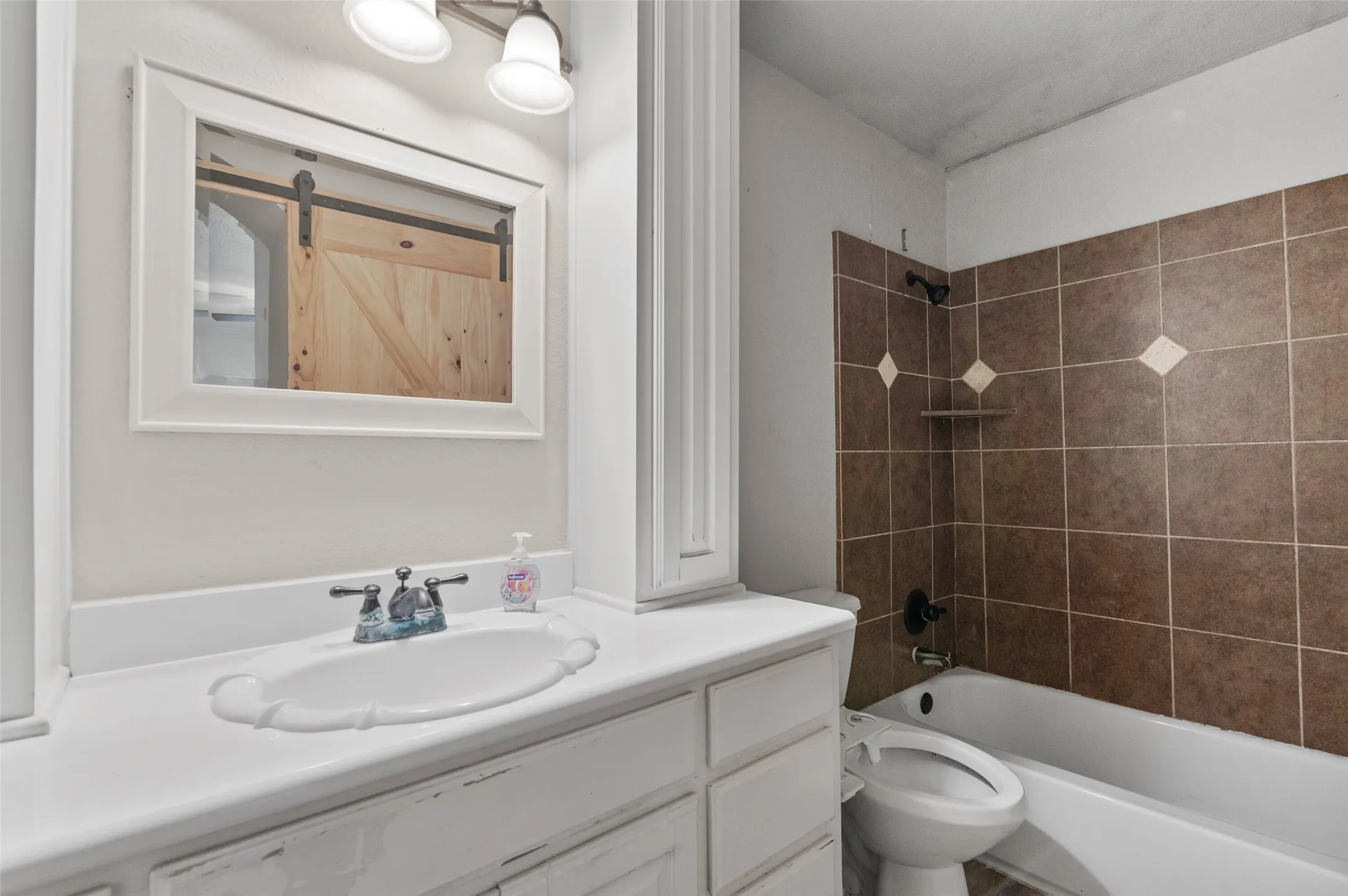 Single Family Residence For Sale in Wise County , 201 Killough Street, Newark, Texas 76071, 2 Bedroom, 2 Bathroom, Garage spaces, 1,000 Sqft, built in 1960, Price $99,900, mls#21250659, Real Estate Agent in Newark, Homes For Sale in Wise county, Homes For Sale in Newark, Realtor in Newark Texas, Real Estate Brokerage Independent Realty Texas, Luminita Cordes Realtor