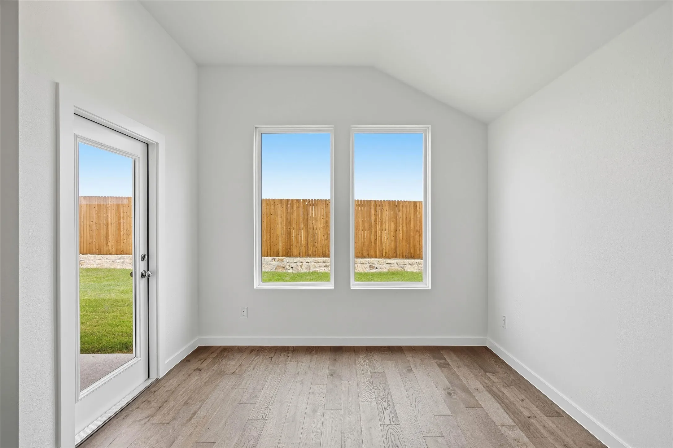 Single Family Residence For Sale in Tarrant County , 4628 Commack Drive, Fort Worth, Texas 76135, 3 Bedroom, 3 Bathroom, 2 Garage spaces, 1,787 Sqft, built in 2026, New Construction - Incomplete, mls#21250922, Real Estate Agent in Fort Worth, Homes For Sale in Tarrant county, Homes For Sale in Fort Worth, Realtor in Fort Worth Texas, Real Estate Brokerage Independent Realty Texas, Luminita Cordes Realtor