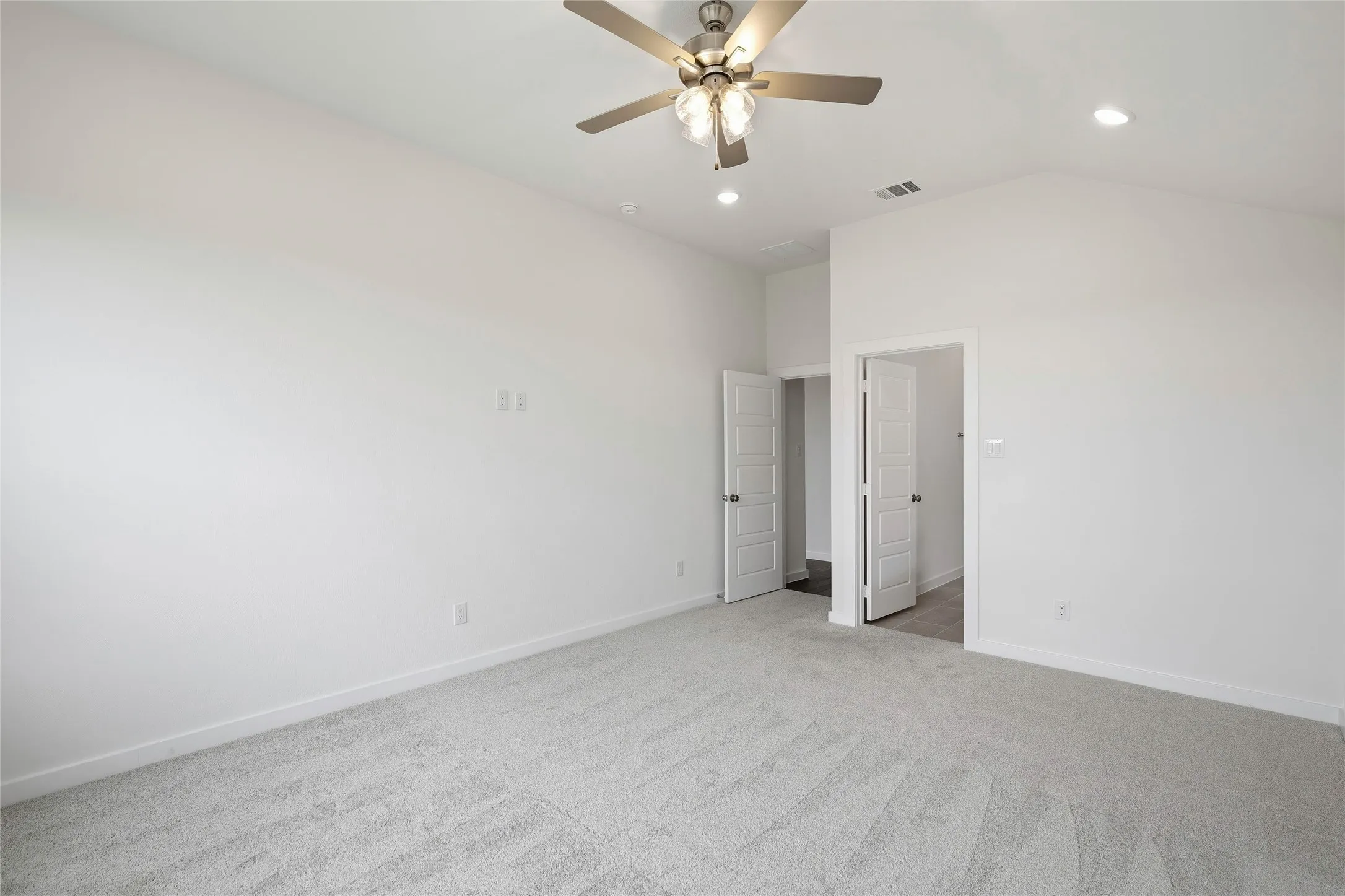 Single Family Residence For Sale in Tarrant County , 4628 Commack Drive, Fort Worth, Texas 76135, 3 Bedroom, 3 Bathroom, 2 Garage spaces, 1,787 Sqft, built in 2026, New Construction - Incomplete, mls#21250922, Real Estate Agent in Fort Worth, Homes For Sale in Tarrant county, Homes For Sale in Fort Worth, Realtor in Fort Worth Texas, Real Estate Brokerage Independent Realty Texas, Luminita Cordes Realtor