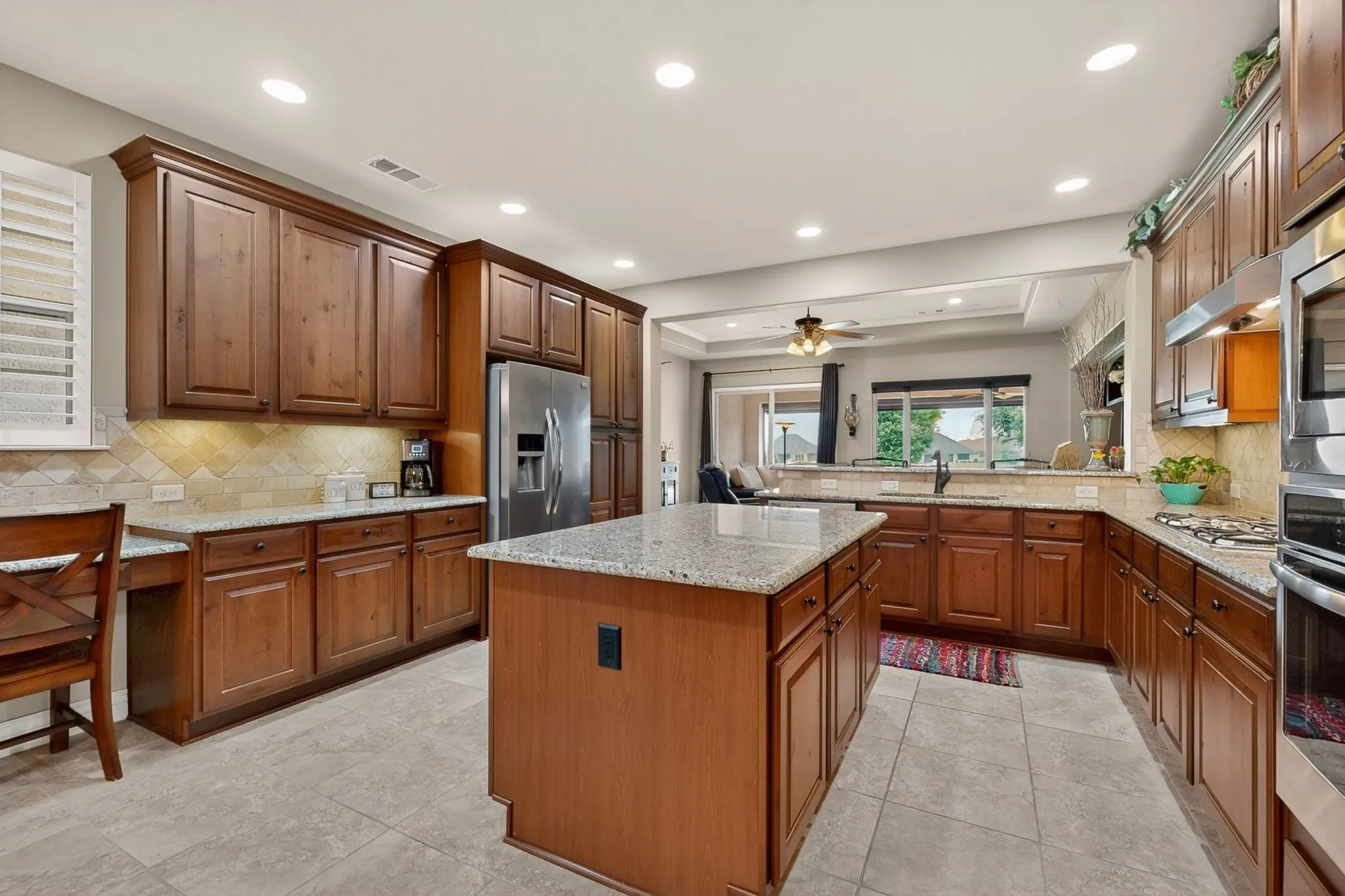 Single Family Residence For Sale in Denton County , 9524 Crestview Drive, Denton, Texas 76207, 3 Bedroom, 3 Bathroom, 3 Garage spaces, 2,377 Sqft, built in 2016, mls#21248931, Real Estate Agent in Denton, Homes For Sale in Denton county, Homes For Sale in Denton, Realtor in Denton Texas, Real Estate Brokerage Independent Realty Texas, Luminita Cordes Realtor