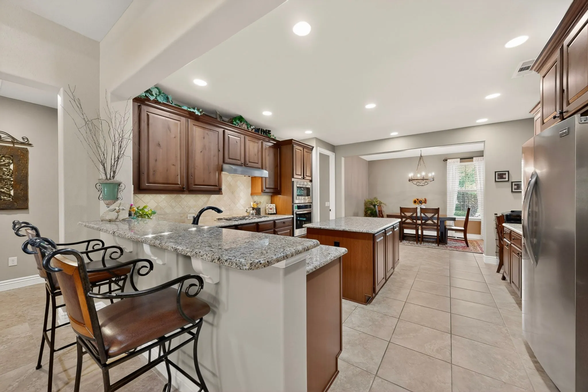 Single Family Residence For Sale in Denton County , 9524 Crestview Drive, Denton, Texas 76207, 3 Bedroom, 3 Bathroom, 3 Garage spaces, 2,377 Sqft, built in 2016, mls#21248931, Real Estate Agent in Denton, Homes For Sale in Denton county, Homes For Sale in Denton, Realtor in Denton Texas, Real Estate Brokerage Independent Realty Texas, Luminita Cordes Realtor