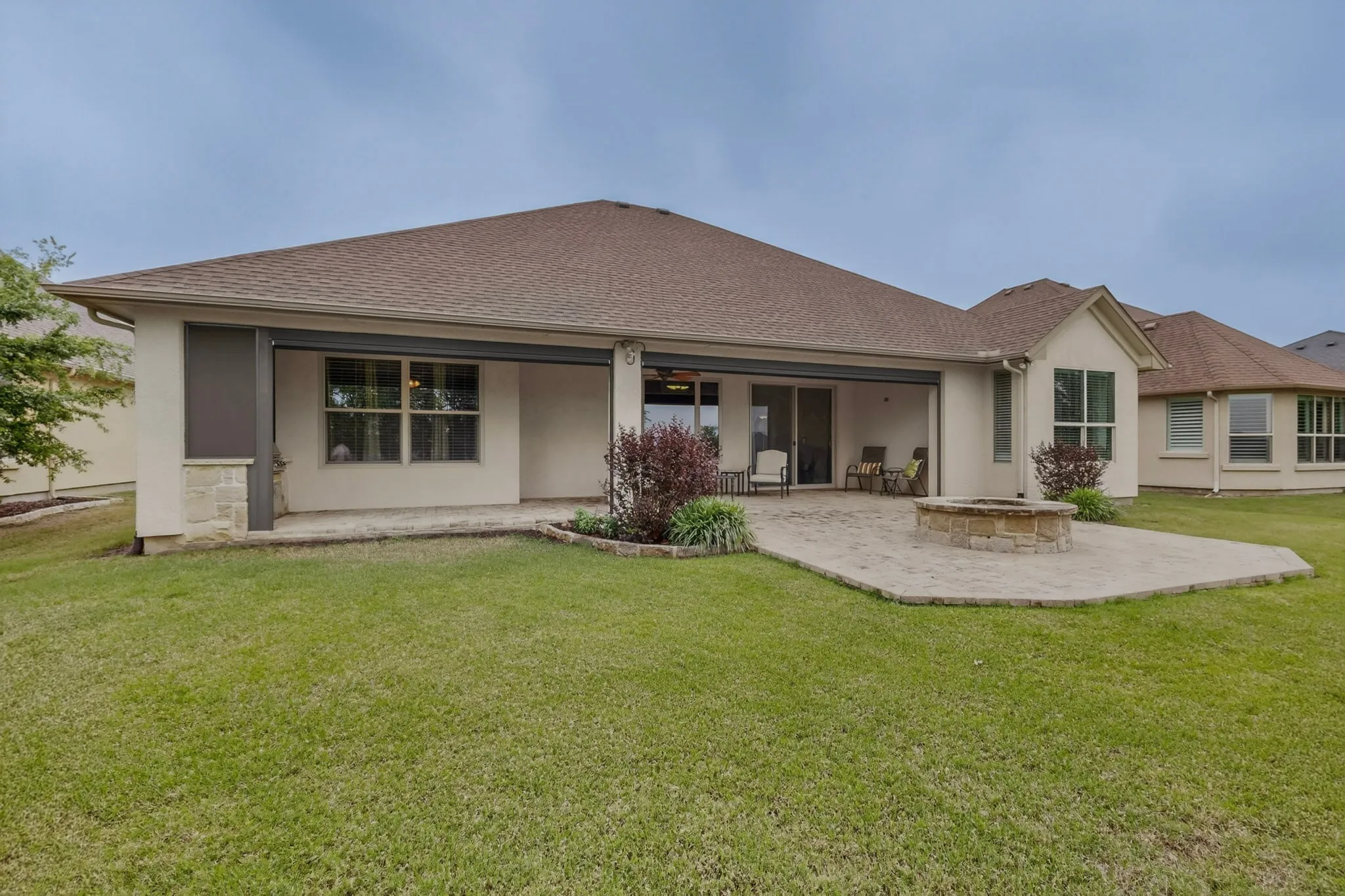 Single Family Residence For Sale in Denton County , 9524 Crestview Drive, Denton, Texas 76207, 3 Bedroom, 3 Bathroom, 3 Garage spaces, 2,377 Sqft, built in 2016, mls#21248931, Real Estate Agent in Denton, Homes For Sale in Denton county, Homes For Sale in Denton, Realtor in Denton Texas, Real Estate Brokerage Independent Realty Texas, Luminita Cordes Realtor