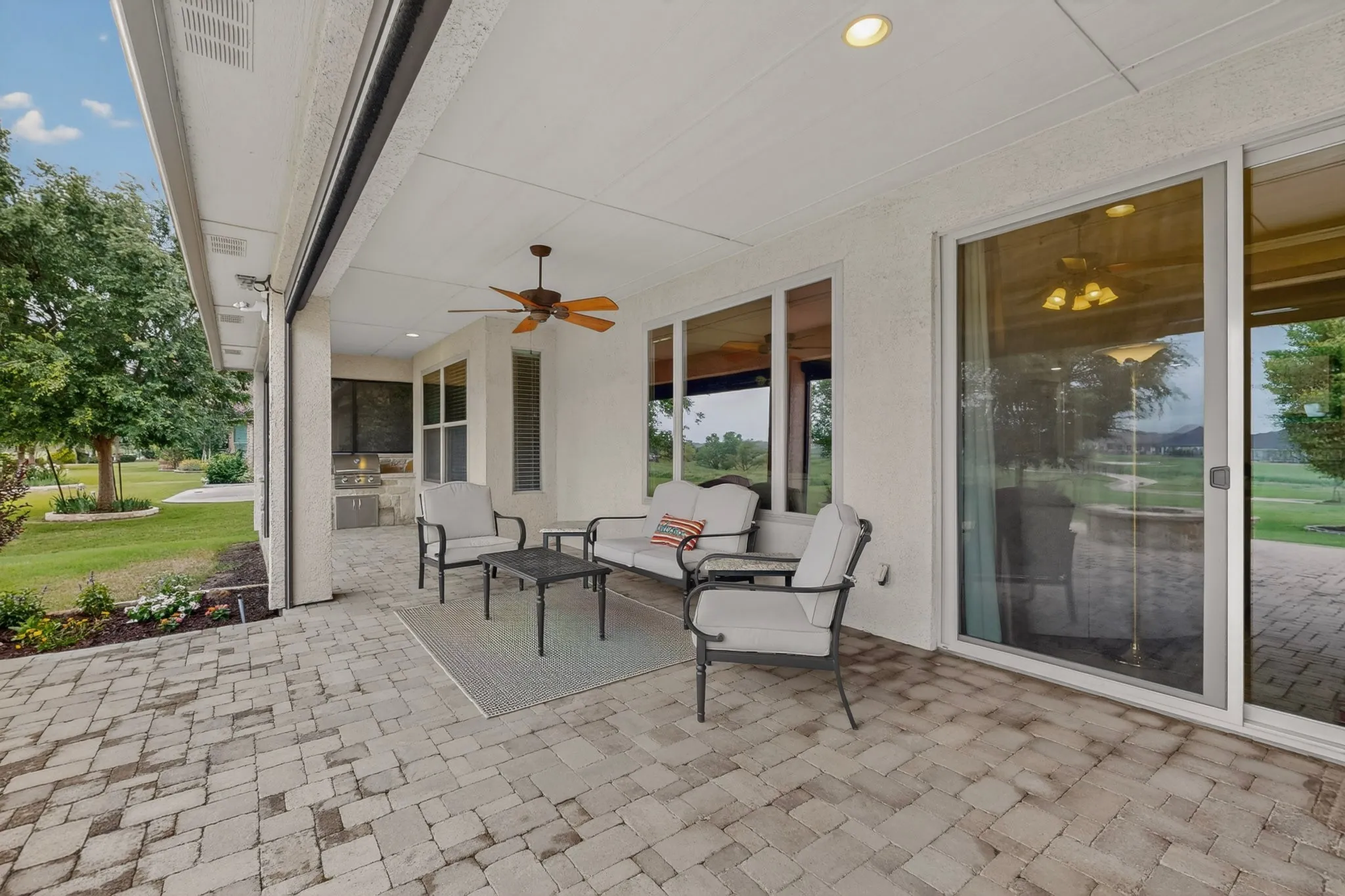 Single Family Residence For Sale in Denton County , 9524 Crestview Drive, Denton, Texas 76207, 3 Bedroom, 3 Bathroom, 3 Garage spaces, 2,377 Sqft, built in 2016, mls#21248931, Real Estate Agent in Denton, Homes For Sale in Denton county, Homes For Sale in Denton, Realtor in Denton Texas, Real Estate Brokerage Independent Realty Texas, Luminita Cordes Realtor