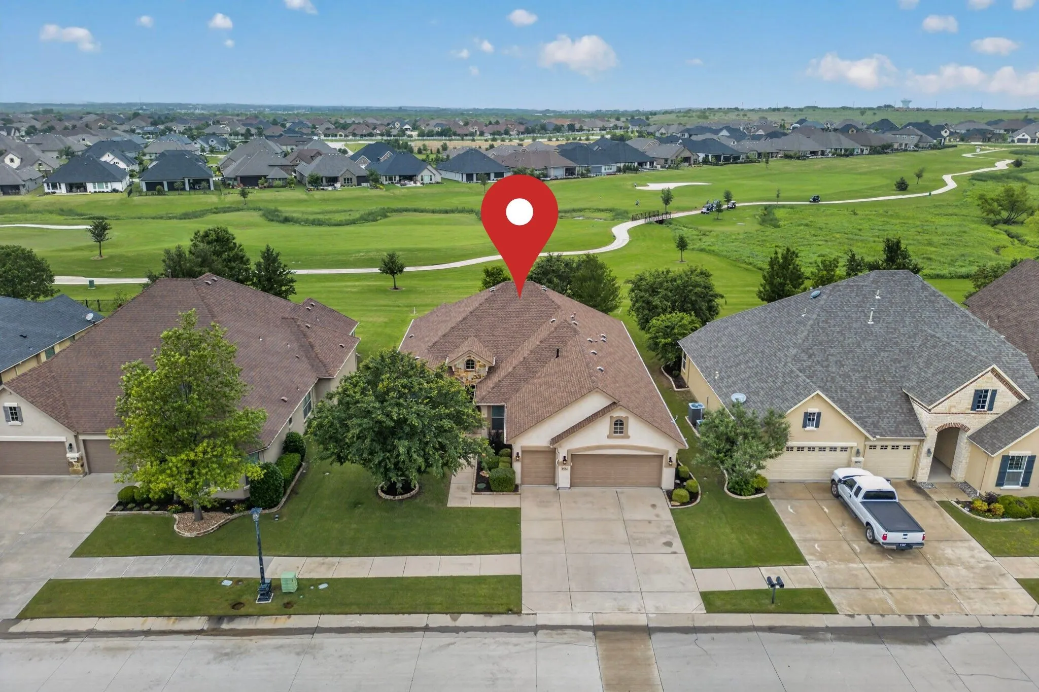 Single Family Residence For Sale in Denton County , 9524 Crestview Drive, Denton, Texas 76207, 3 Bedroom, 3 Bathroom, 3 Garage spaces, 2,377 Sqft, built in 2016, mls#21248931, Real Estate Agent in Denton, Homes For Sale in Denton county, Homes For Sale in Denton, Realtor in Denton Texas, Real Estate Brokerage Independent Realty Texas, Luminita Cordes Realtor