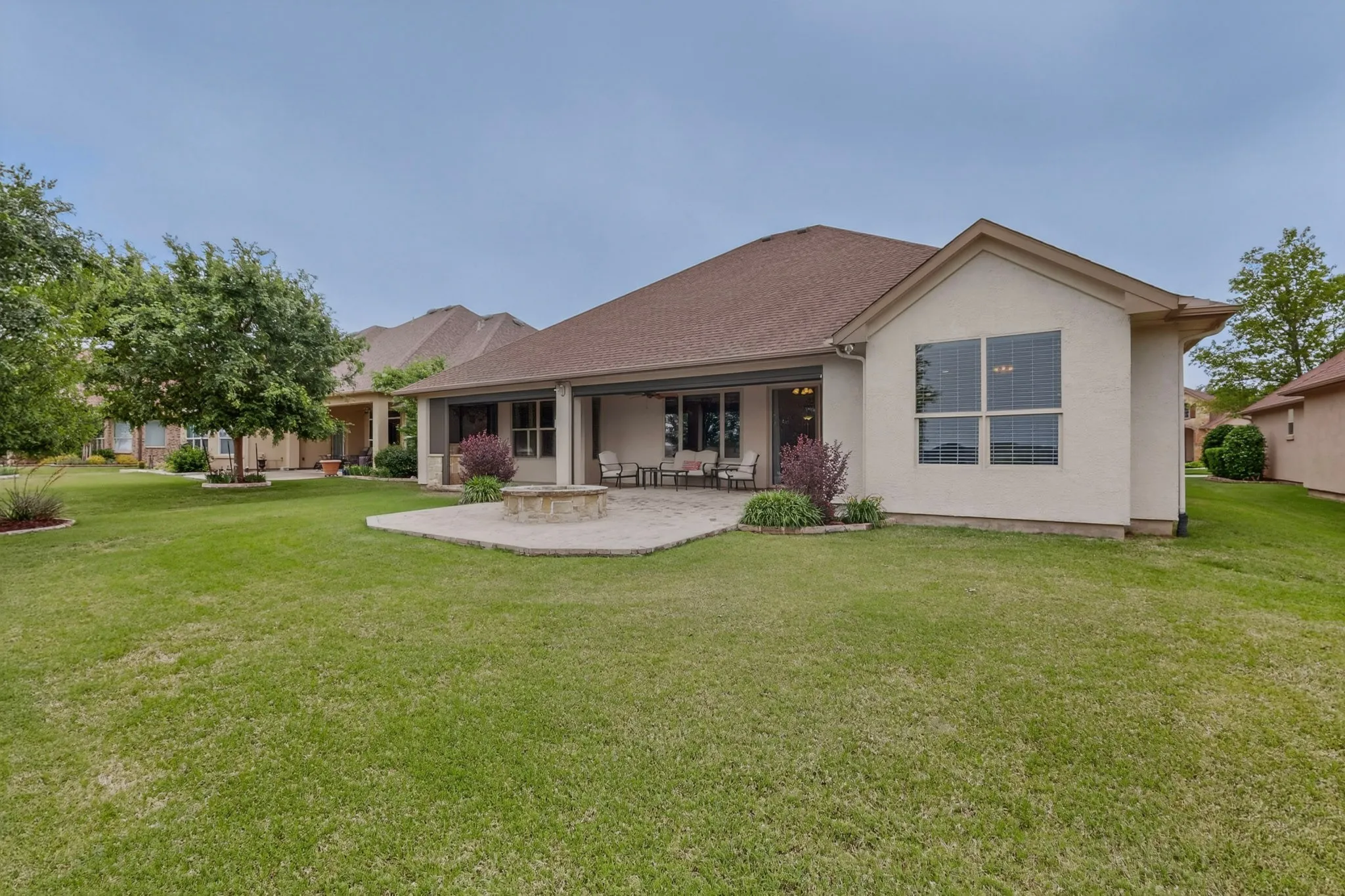 Single Family Residence For Sale in Denton County , 9524 Crestview Drive, Denton, Texas 76207, 3 Bedroom, 3 Bathroom, 3 Garage spaces, 2,377 Sqft, built in 2016, mls#21248931, Real Estate Agent in Denton, Homes For Sale in Denton county, Homes For Sale in Denton, Realtor in Denton Texas, Real Estate Brokerage Independent Realty Texas, Luminita Cordes Realtor