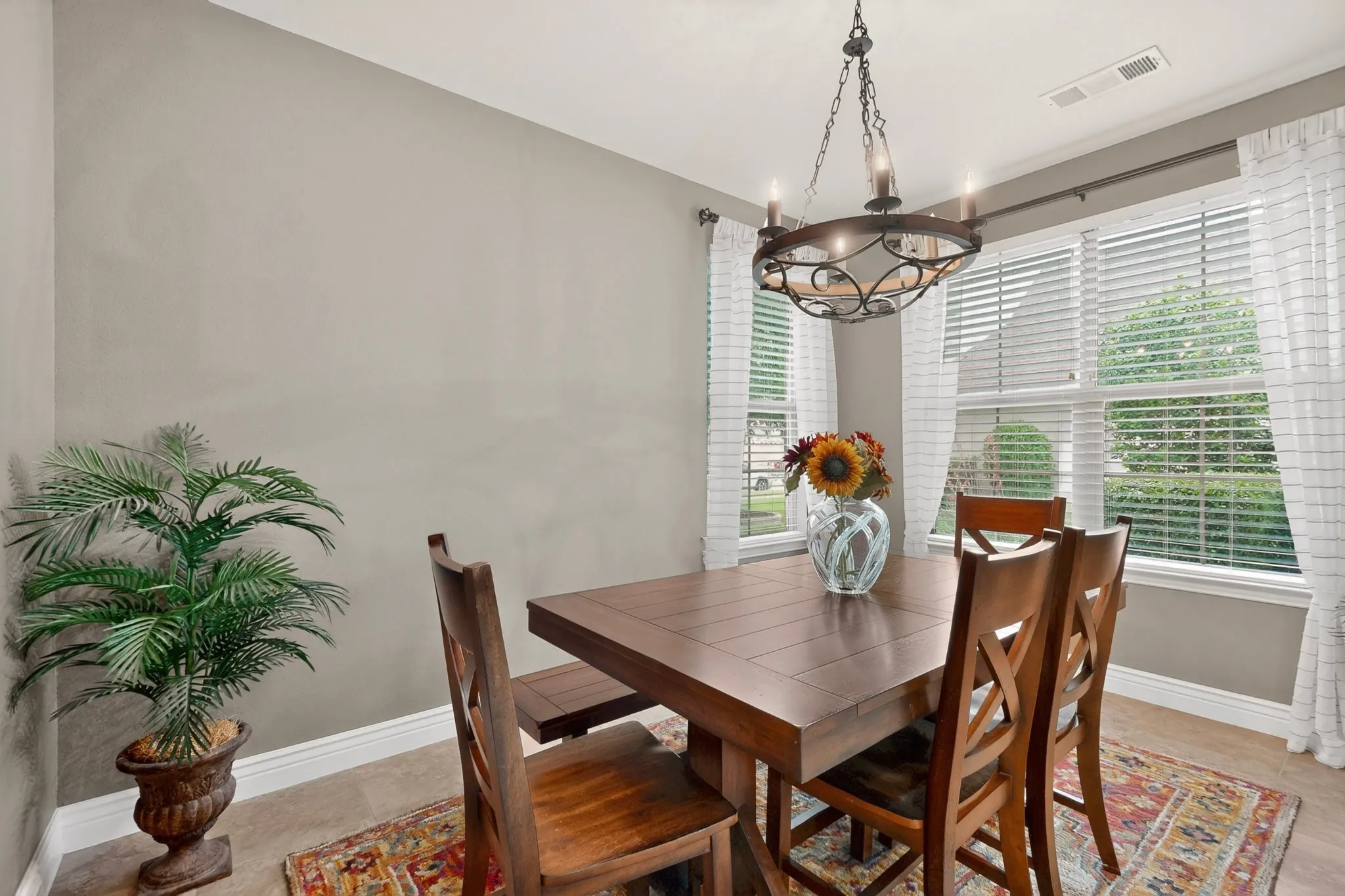 Single Family Residence For Sale in Denton County , 9524 Crestview Drive, Denton, Texas 76207, 3 Bedroom, 3 Bathroom, 3 Garage spaces, 2,377 Sqft, built in 2016, mls#21248931, Real Estate Agent in Denton, Homes For Sale in Denton county, Homes For Sale in Denton, Realtor in Denton Texas, Real Estate Brokerage Independent Realty Texas, Luminita Cordes Realtor