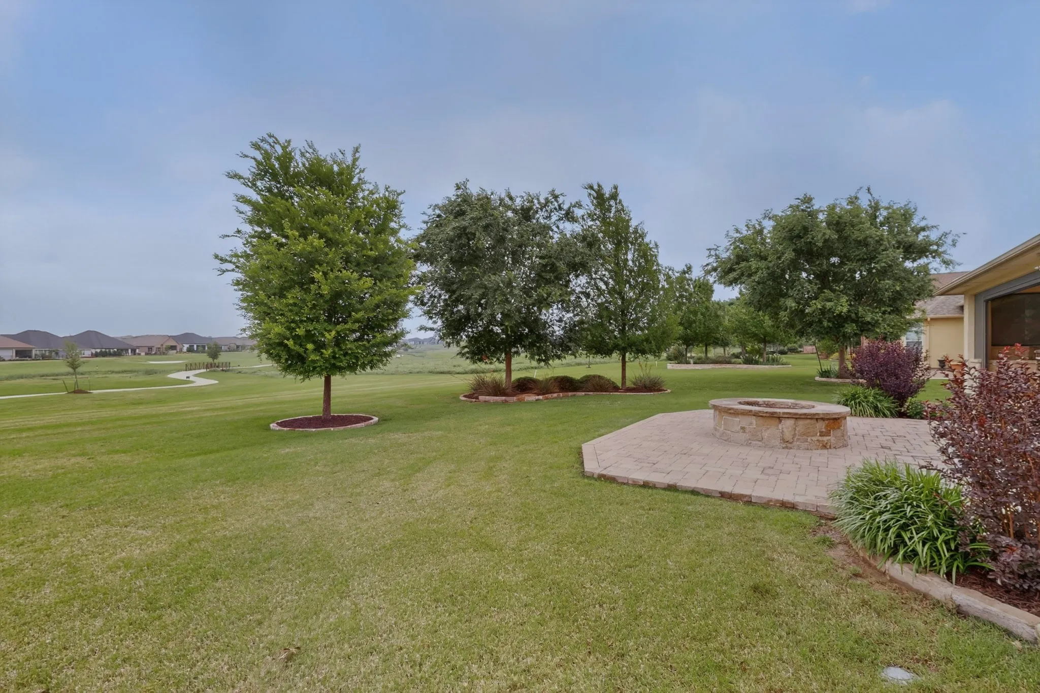 Single Family Residence For Sale in Denton County , 9524 Crestview Drive, Denton, Texas 76207, 3 Bedroom, 3 Bathroom, 3 Garage spaces, 2,377 Sqft, built in 2016, mls#21248931, Real Estate Agent in Denton, Homes For Sale in Denton county, Homes For Sale in Denton, Realtor in Denton Texas, Real Estate Brokerage Independent Realty Texas, Luminita Cordes Realtor