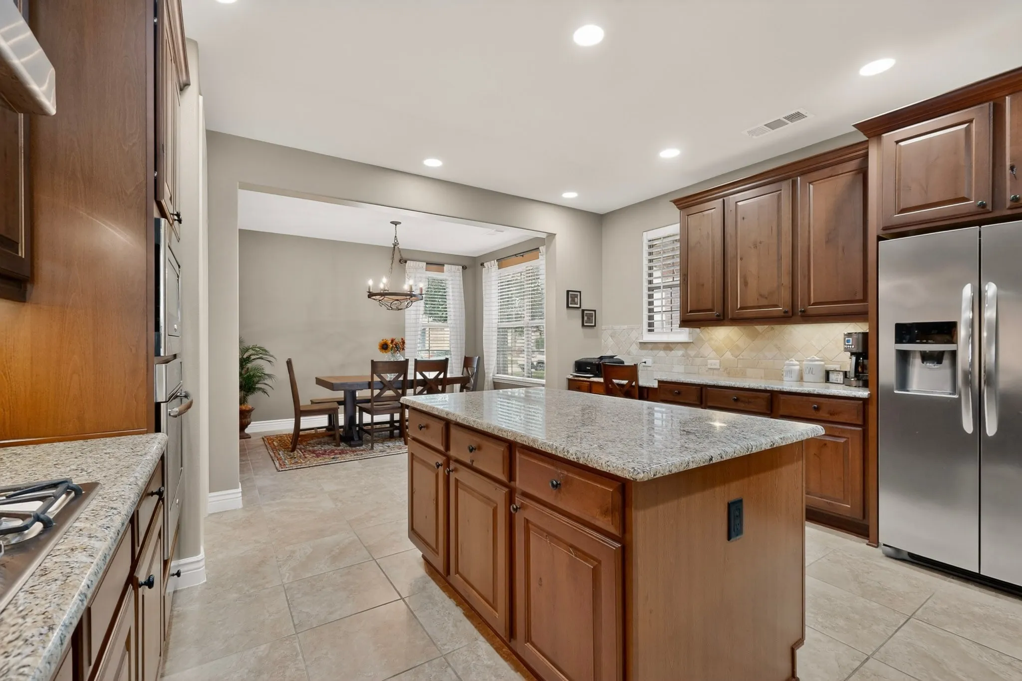 Single Family Residence For Sale in Denton County , 9524 Crestview Drive, Denton, Texas 76207, 3 Bedroom, 3 Bathroom, 3 Garage spaces, 2,377 Sqft, built in 2016, mls#21248931, Real Estate Agent in Denton, Homes For Sale in Denton county, Homes For Sale in Denton, Realtor in Denton Texas, Real Estate Brokerage Independent Realty Texas, Luminita Cordes Realtor