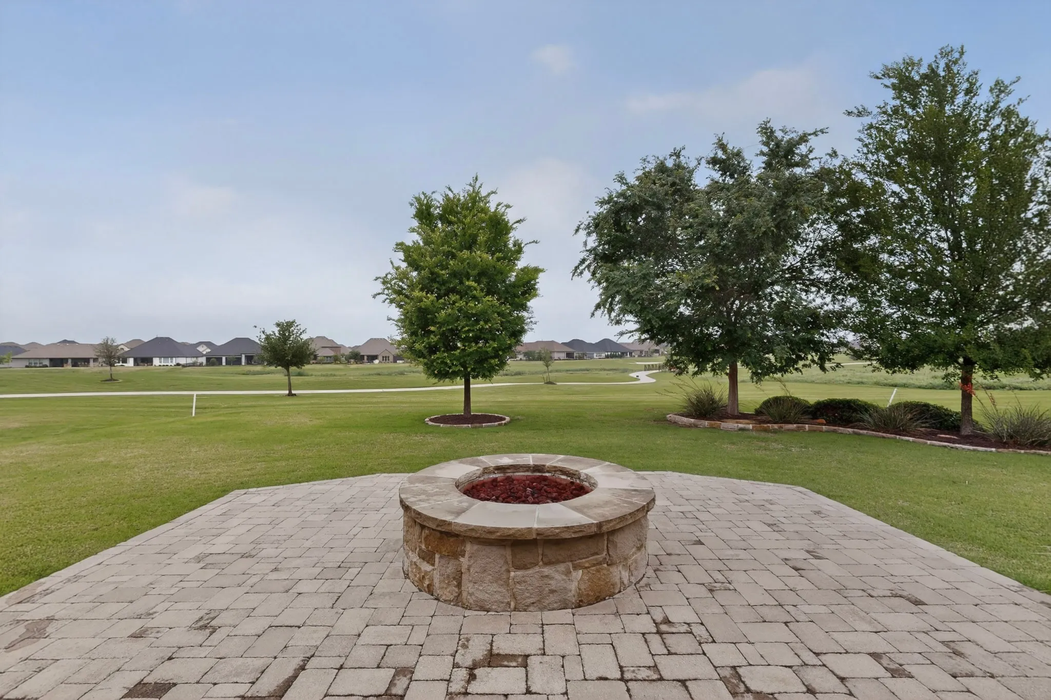 Single Family Residence For Sale in Denton County , 9524 Crestview Drive, Denton, Texas 76207, 3 Bedroom, 3 Bathroom, 3 Garage spaces, 2,377 Sqft, built in 2016, mls#21248931, Real Estate Agent in Denton, Homes For Sale in Denton county, Homes For Sale in Denton, Realtor in Denton Texas, Real Estate Brokerage Independent Realty Texas, Luminita Cordes Realtor