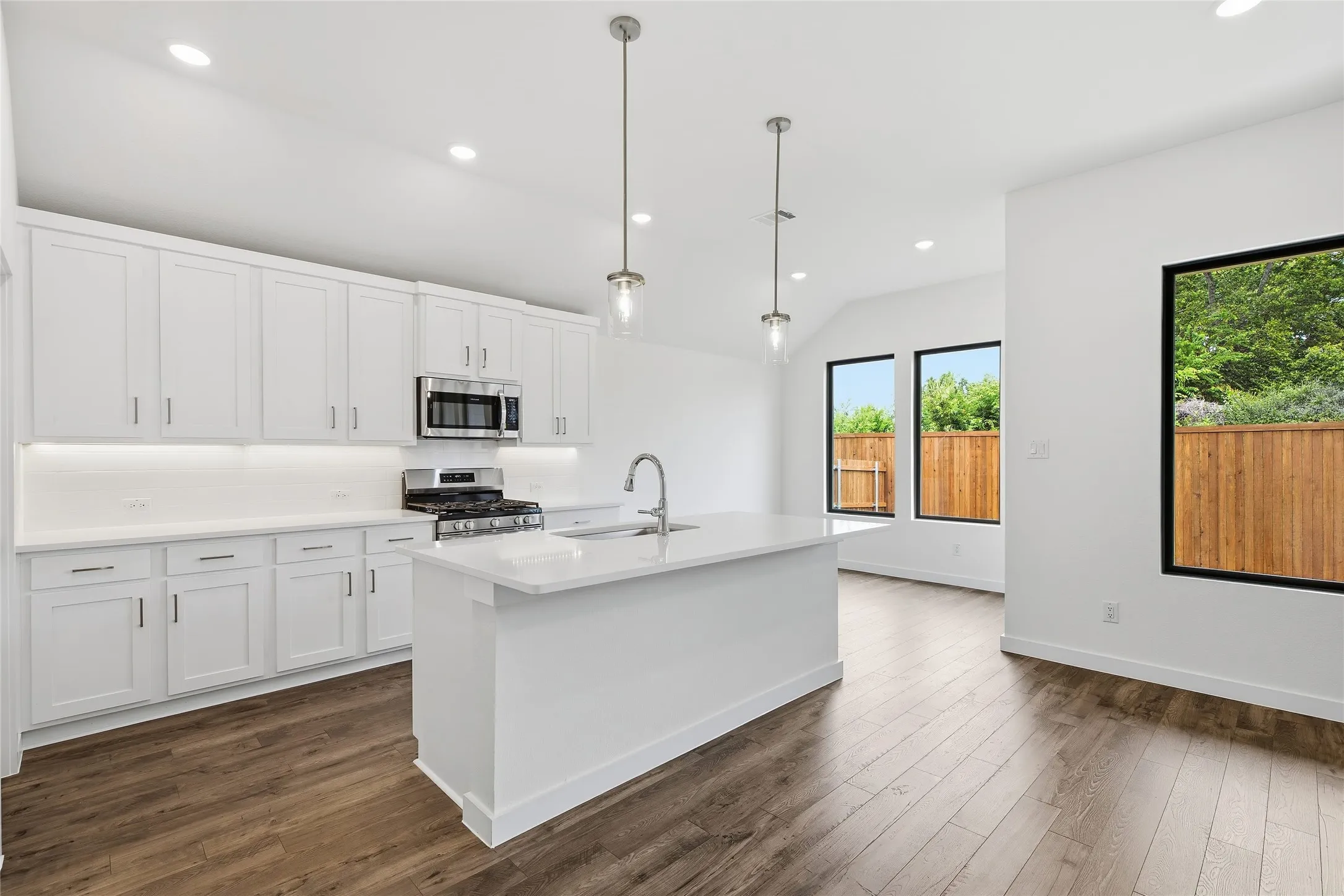 Single Family Residence For Sale in Tarrant County , 6709 Serenity Drive, Fort Worth, Texas 76135, 3 Bedroom, 2 Bathroom, 2 Garage spaces, 1,781 Sqft, built in 2026, New Construction - Incomplete, mls#21250939, Real Estate Agent in Fort Worth, Homes For Sale in Tarrant county, Homes For Sale in Fort Worth, Realtor in Fort Worth Texas, Real Estate Brokerage Independent Realty Texas, Luminita Cordes Realtor