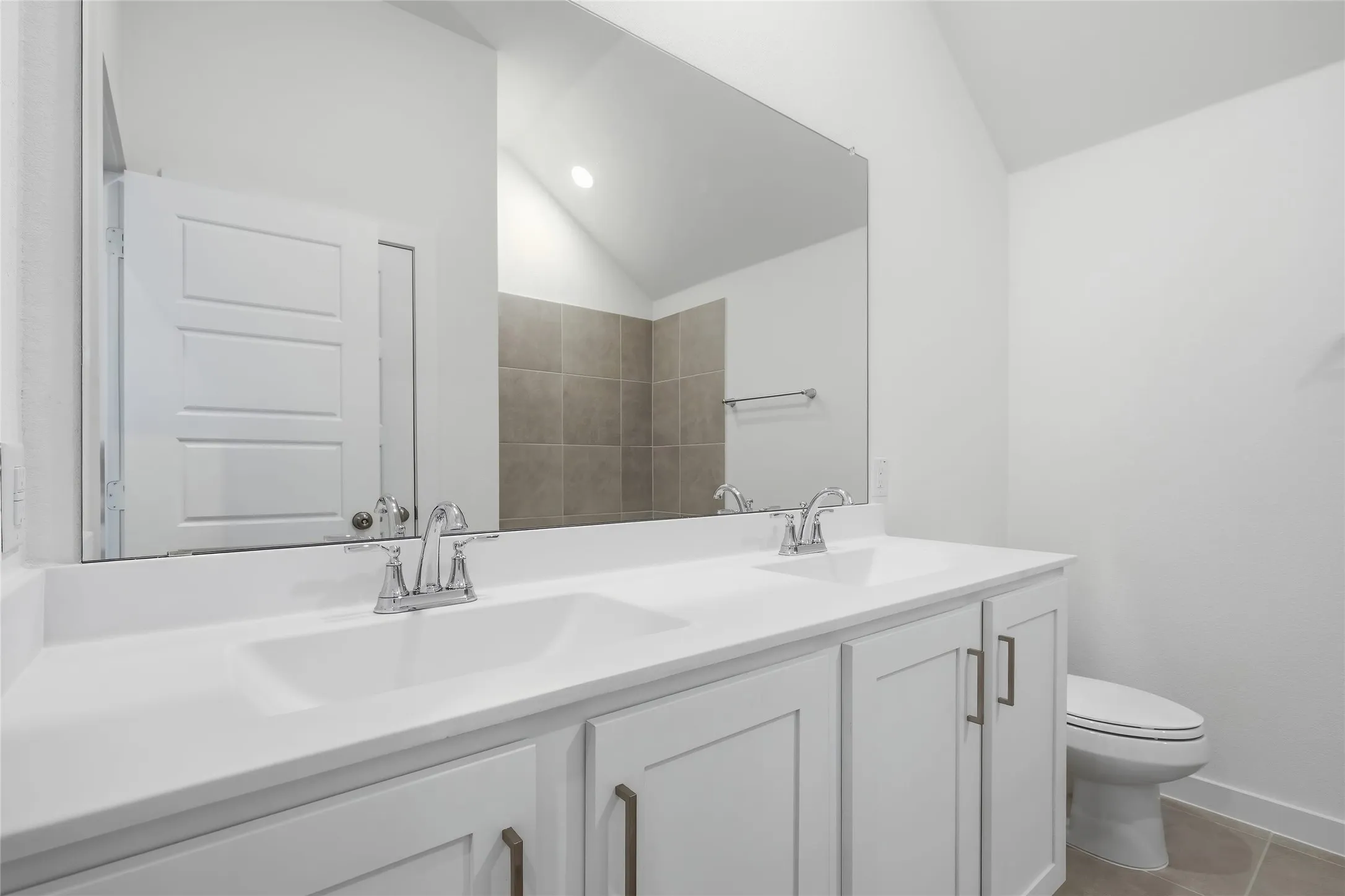 Single Family Residence For Sale in Tarrant County , 6709 Serenity Drive, Fort Worth, Texas 76135, 3 Bedroom, 2 Bathroom, 2 Garage spaces, 1,781 Sqft, built in 2026, New Construction - Incomplete, mls#21250939, Real Estate Agent in Fort Worth, Homes For Sale in Tarrant county, Homes For Sale in Fort Worth, Realtor in Fort Worth Texas, Real Estate Brokerage Independent Realty Texas, Luminita Cordes Realtor