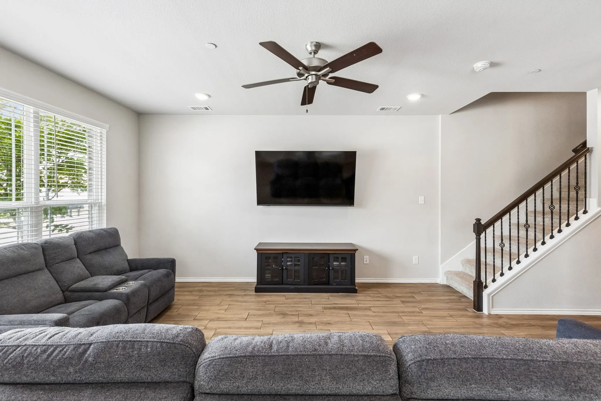 Townhouse For Rent in Kaufman County , 3120 Providence Place, Crandall, Texas 75114, 3 Bedrooms, 3 Bathrooms, 2 Garage spaces, 1,746 Sqft, built in 2022, Preowned, Price $2,200, mls#21249578, Real Estate Agent in Crandall, Homes For Rent in Kaufman county, Homes For Rent in Crandall, Realtor in Crandall Texas, Real Estate Brokerage Independent Realty Texas, Luminita Cordes Realtor