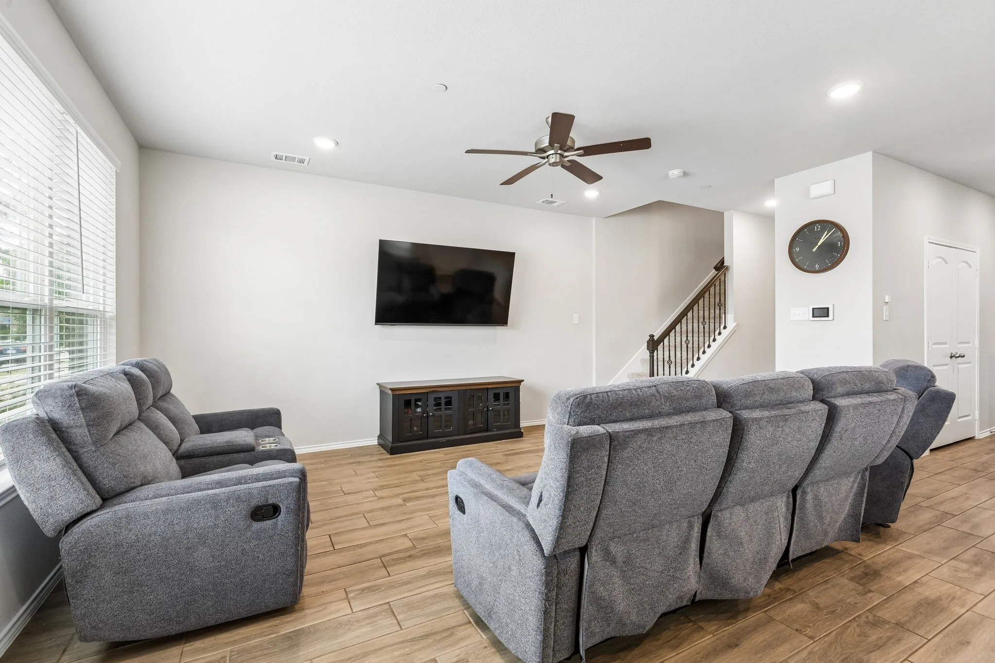 Townhouse For Rent in Kaufman County , 3120 Providence Place, Crandall, Texas 75114, 3 Bedrooms, 3 Bathrooms, 2 Garage spaces, 1,746 Sqft, built in 2022, Preowned, Price $2,200, mls#21249578, Real Estate Agent in Crandall, Homes For Rent in Kaufman county, Homes For Rent in Crandall, Realtor in Crandall Texas, Real Estate Brokerage Independent Realty Texas, Luminita Cordes Realtor