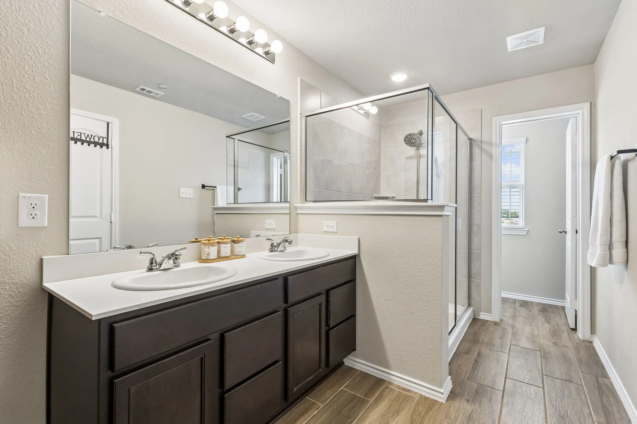 Townhouse For Rent in Kaufman County , 3120 Providence Place, Crandall, Texas 75114, 3 Bedrooms, 3 Bathrooms, 2 Garage spaces, 1,746 Sqft, built in 2022, Preowned, Price $2,200, mls#21249578, Real Estate Agent in Crandall, Homes For Rent in Kaufman county, Homes For Rent in Crandall, Realtor in Crandall Texas, Real Estate Brokerage Independent Realty Texas, Luminita Cordes Realtor