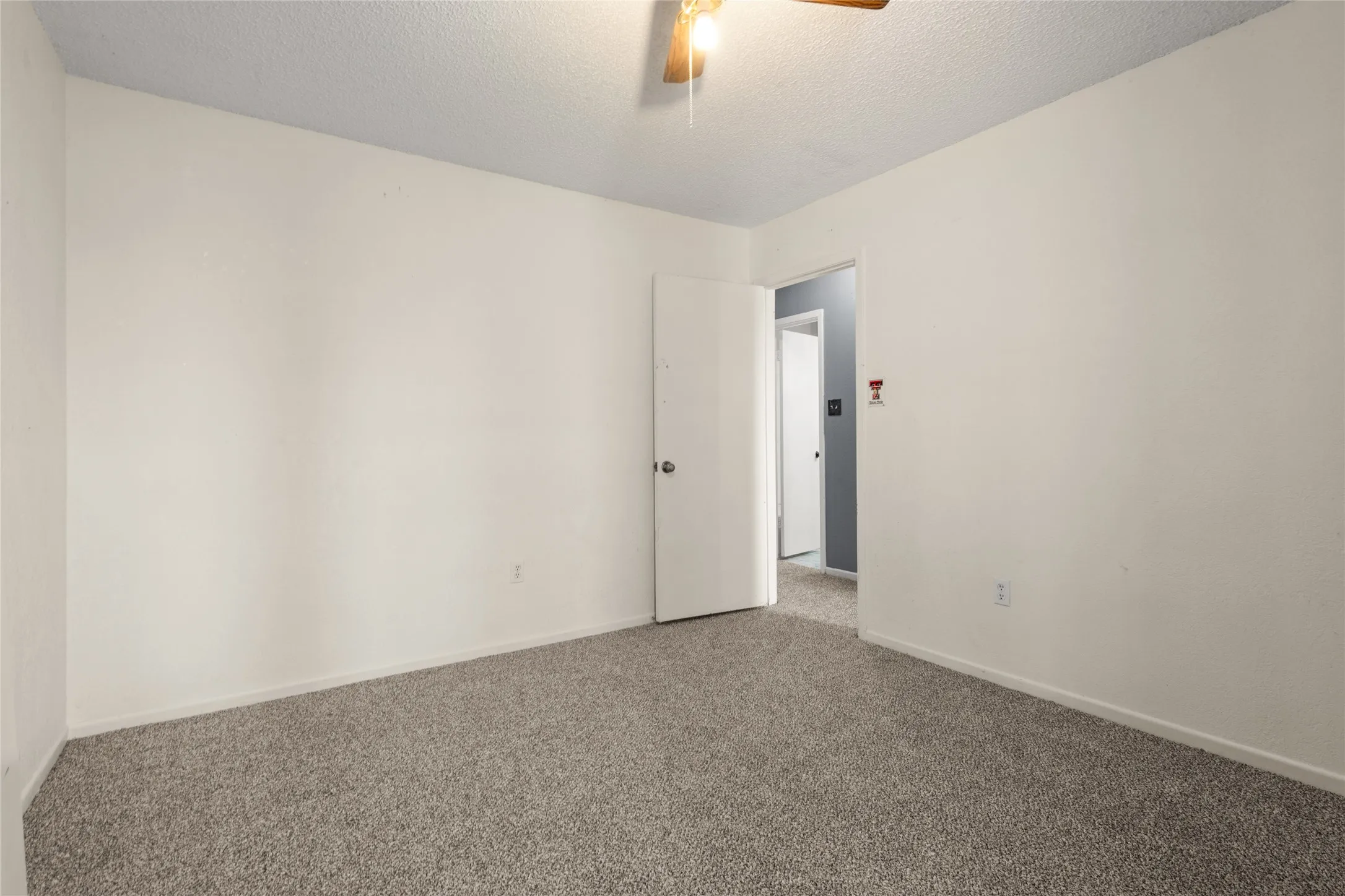 Single Family Residence For Sale in Taylor County , 315 Fm 126, Merkel, Texas 79536, 3 Bedroom, 2 Bathroom, 2 Garage spaces, 1,551 Sqft, built in 1978, Preowned, mls#21249841, Real Estate Agent in Merkel, Homes For Sale in Taylor county, Homes For Sale in Merkel, Realtor in Merkel Texas, Real Estate Brokerage Independent Realty Texas, Luminita Cordes Realtor