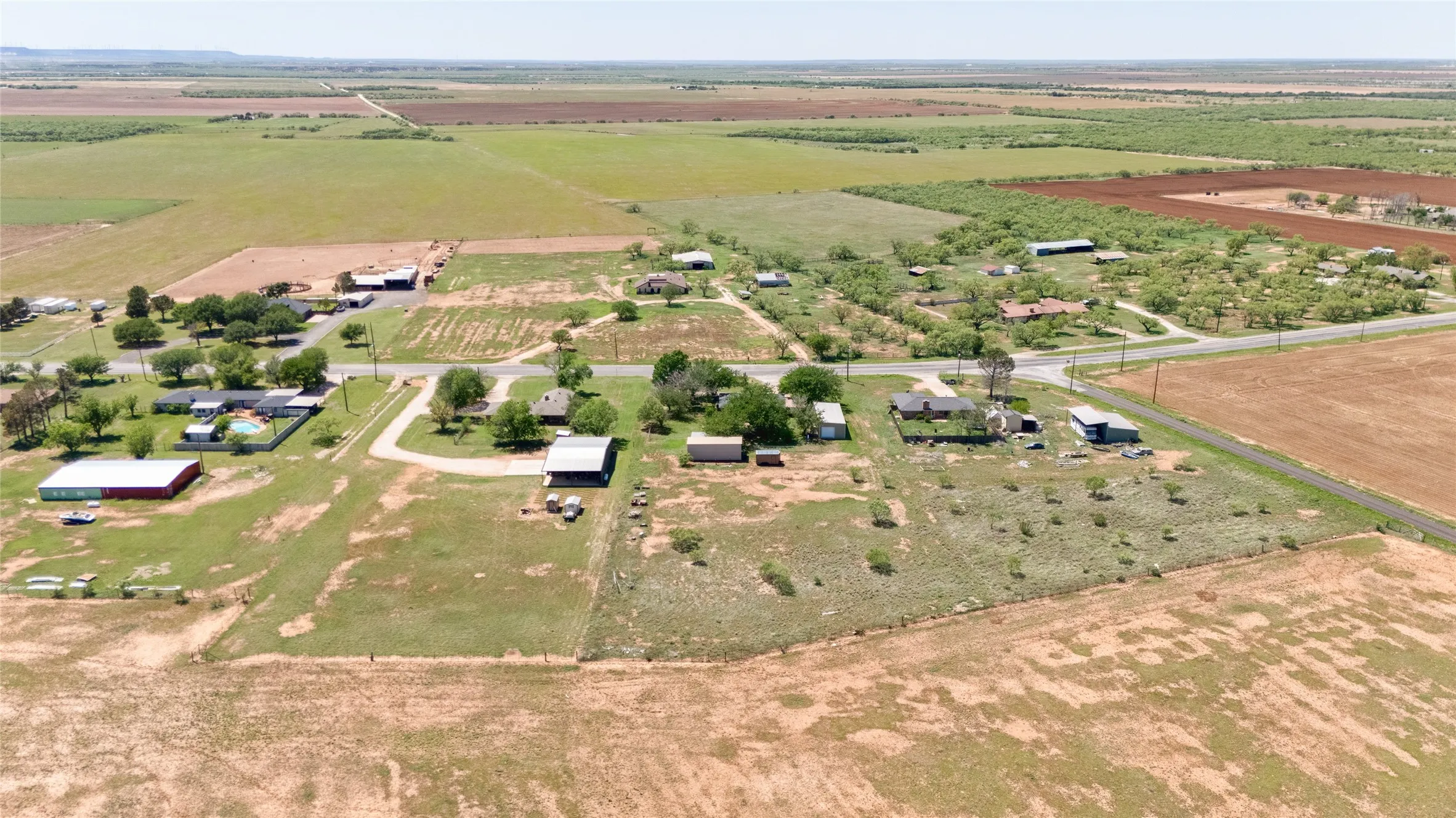 Single Family Residence For Sale in Taylor County , 315 Fm 126, Merkel, Texas 79536, 3 Bedroom, 2 Bathroom, 2 Garage spaces, 1,551 Sqft, built in 1978, Preowned, mls#21249841, Real Estate Agent in Merkel, Homes For Sale in Taylor county, Homes For Sale in Merkel, Realtor in Merkel Texas, Real Estate Brokerage Independent Realty Texas, Luminita Cordes Realtor