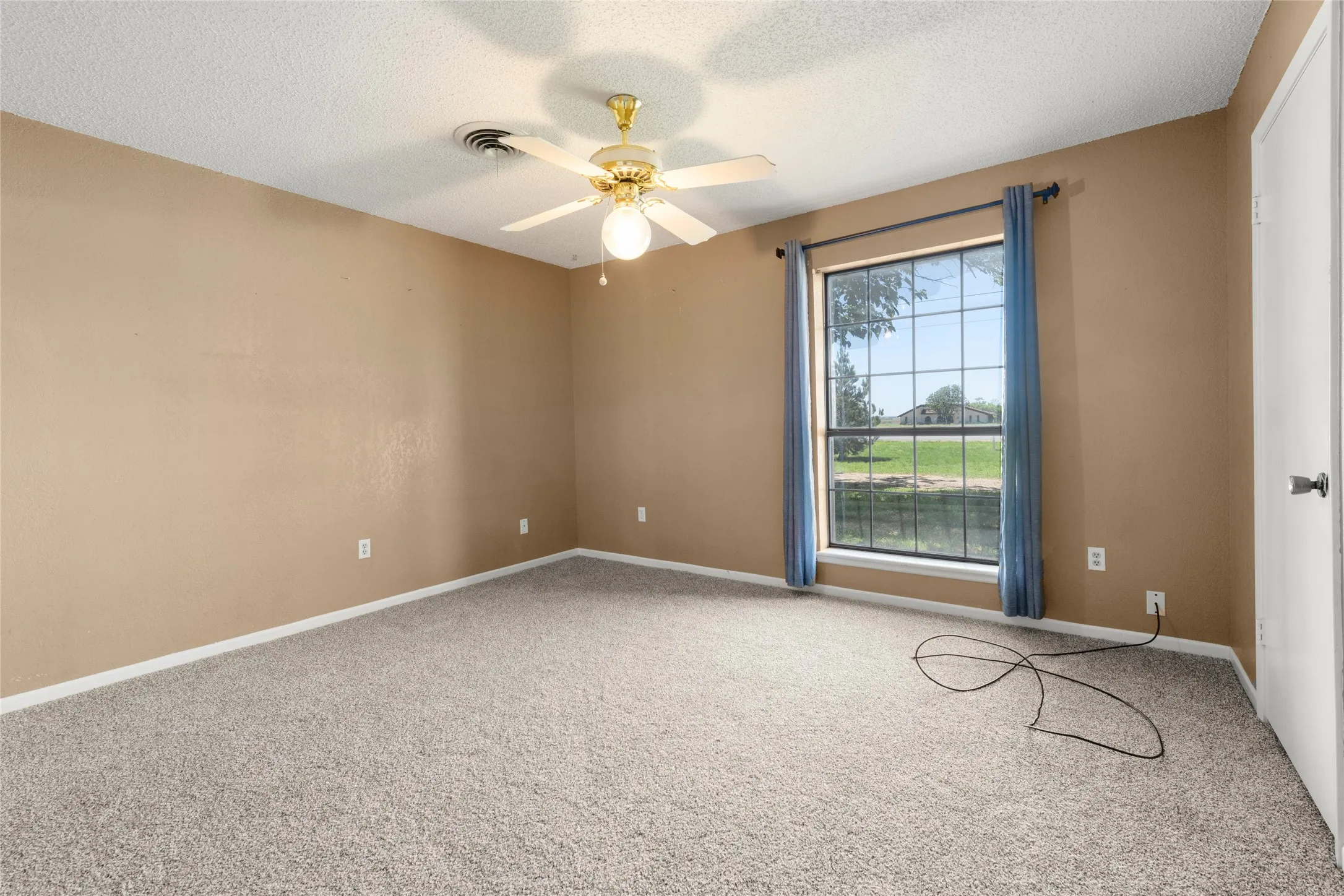 Single Family Residence For Sale in Taylor County , 315 Fm 126, Merkel, Texas 79536, 3 Bedroom, 2 Bathroom, 2 Garage spaces, 1,551 Sqft, built in 1978, Preowned, mls#21249841, Real Estate Agent in Merkel, Homes For Sale in Taylor county, Homes For Sale in Merkel, Realtor in Merkel Texas, Real Estate Brokerage Independent Realty Texas, Luminita Cordes Realtor