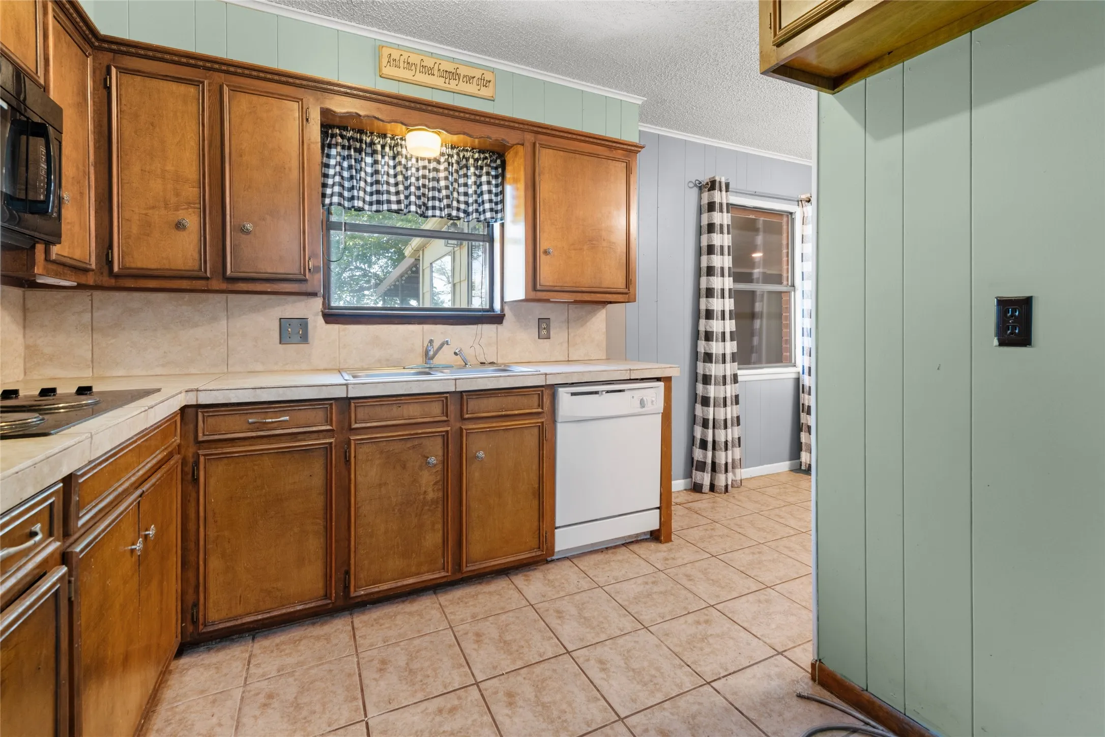 Single Family Residence For Sale in Taylor County , 315 Fm 126, Merkel, Texas 79536, 3 Bedroom, 2 Bathroom, 2 Garage spaces, 1,551 Sqft, built in 1978, Preowned, mls#21249841, Real Estate Agent in Merkel, Homes For Sale in Taylor county, Homes For Sale in Merkel, Realtor in Merkel Texas, Real Estate Brokerage Independent Realty Texas, Luminita Cordes Realtor