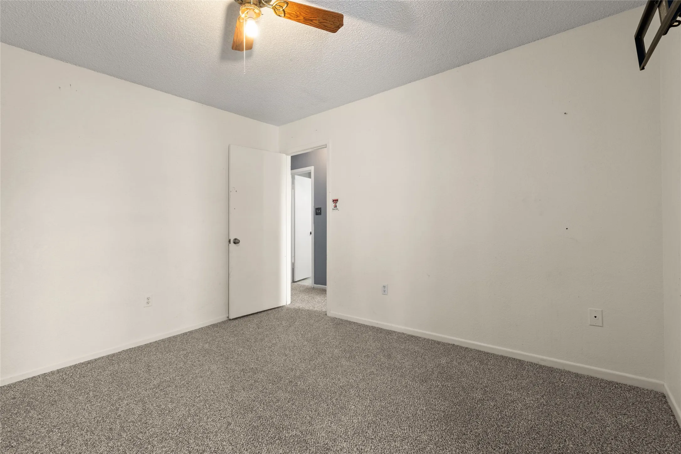 Single Family Residence For Sale in Taylor County , 315 Fm 126, Merkel, Texas 79536, 3 Bedroom, 2 Bathroom, 2 Garage spaces, 1,551 Sqft, built in 1978, Preowned, mls#21249841, Real Estate Agent in Merkel, Homes For Sale in Taylor county, Homes For Sale in Merkel, Realtor in Merkel Texas, Real Estate Brokerage Independent Realty Texas, Luminita Cordes Realtor
