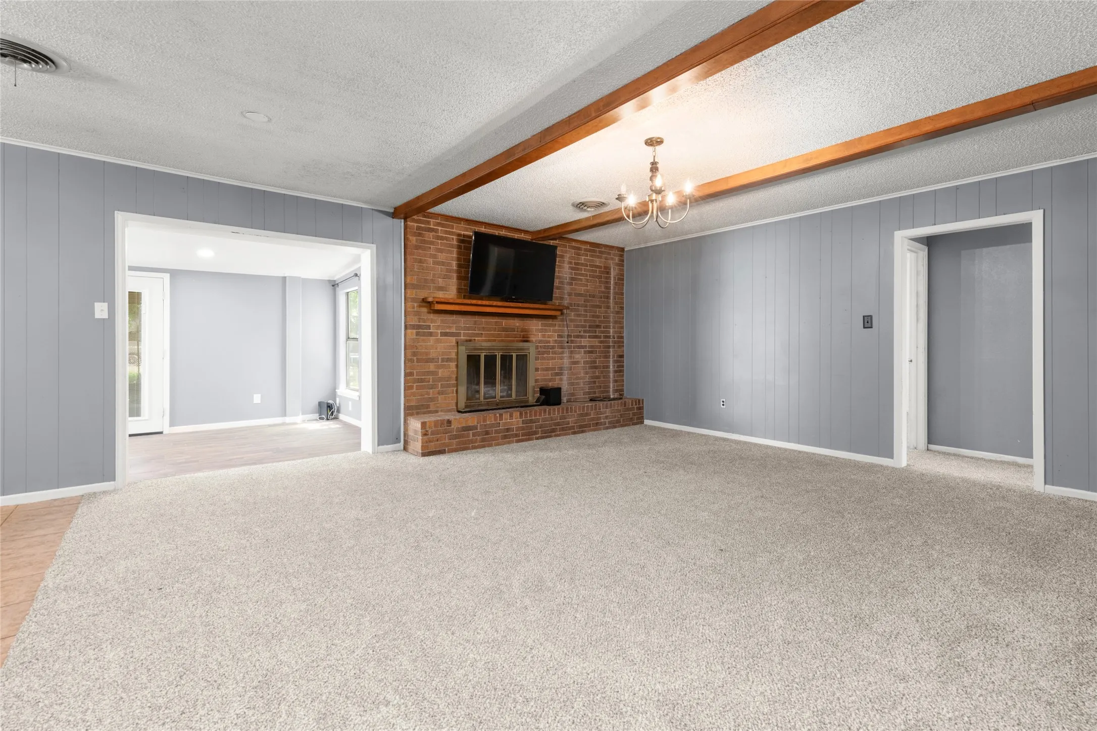 Single Family Residence For Sale in Taylor County , 315 Fm 126, Merkel, Texas 79536, 3 Bedroom, 2 Bathroom, 2 Garage spaces, 1,551 Sqft, built in 1978, Preowned, mls#21249841, Real Estate Agent in Merkel, Homes For Sale in Taylor county, Homes For Sale in Merkel, Realtor in Merkel Texas, Real Estate Brokerage Independent Realty Texas, Luminita Cordes Realtor