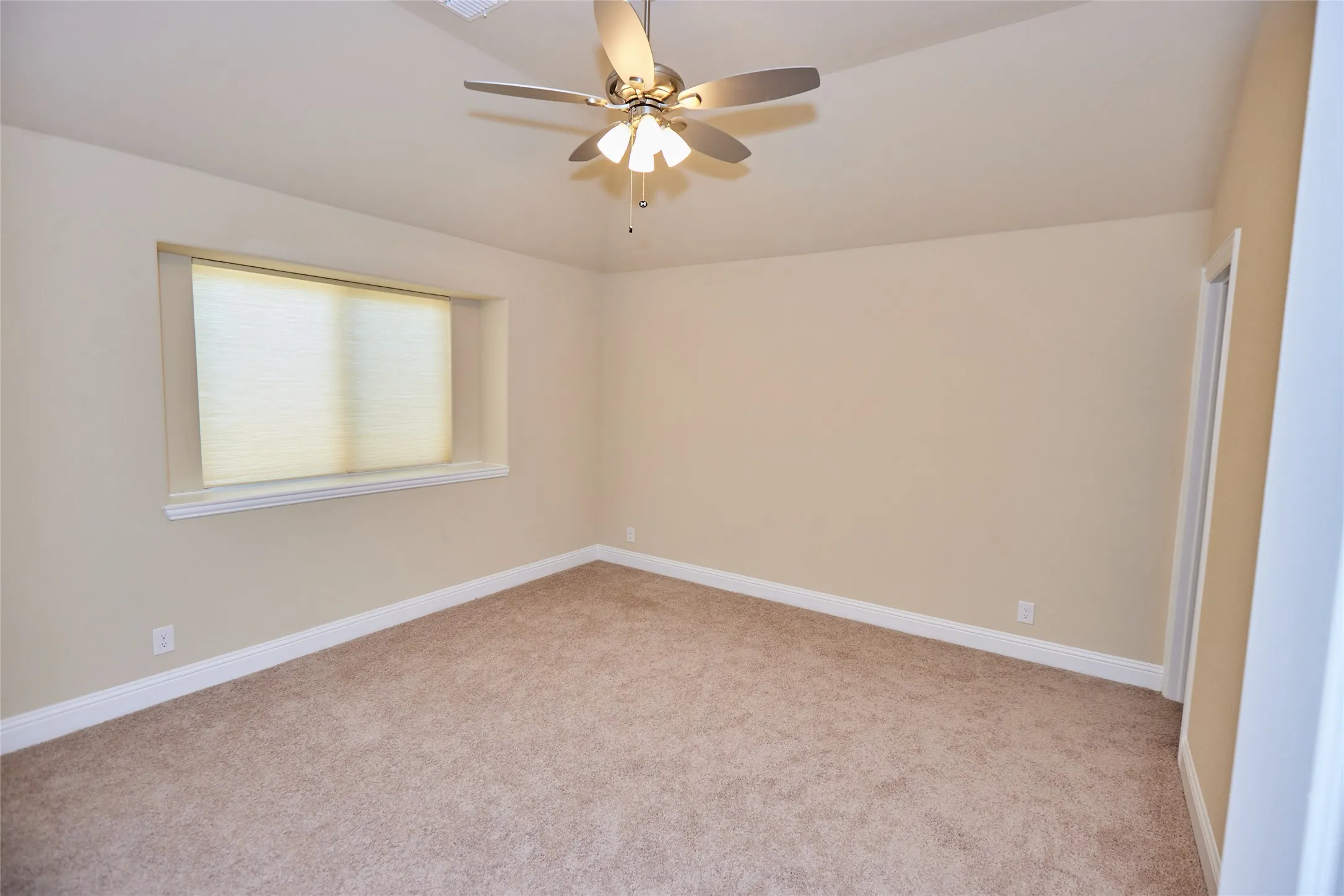 Single Family Residence For Rent in Collin County , 1460 Waterton Drive, Prosper, Texas 75078, 5 Bedrooms, 5 Bathrooms, 4 Garage spaces, 4,253 Sqft, built in 2022, Preowned, Price $4,500, mls#21250982, Real Estate Agent in Prosper, Homes For Rent in Collin county, Homes For Rent in Prosper, Realtor in Prosper Texas, Real Estate Brokerage Independent Realty Texas, Luminita Cordes Realtor