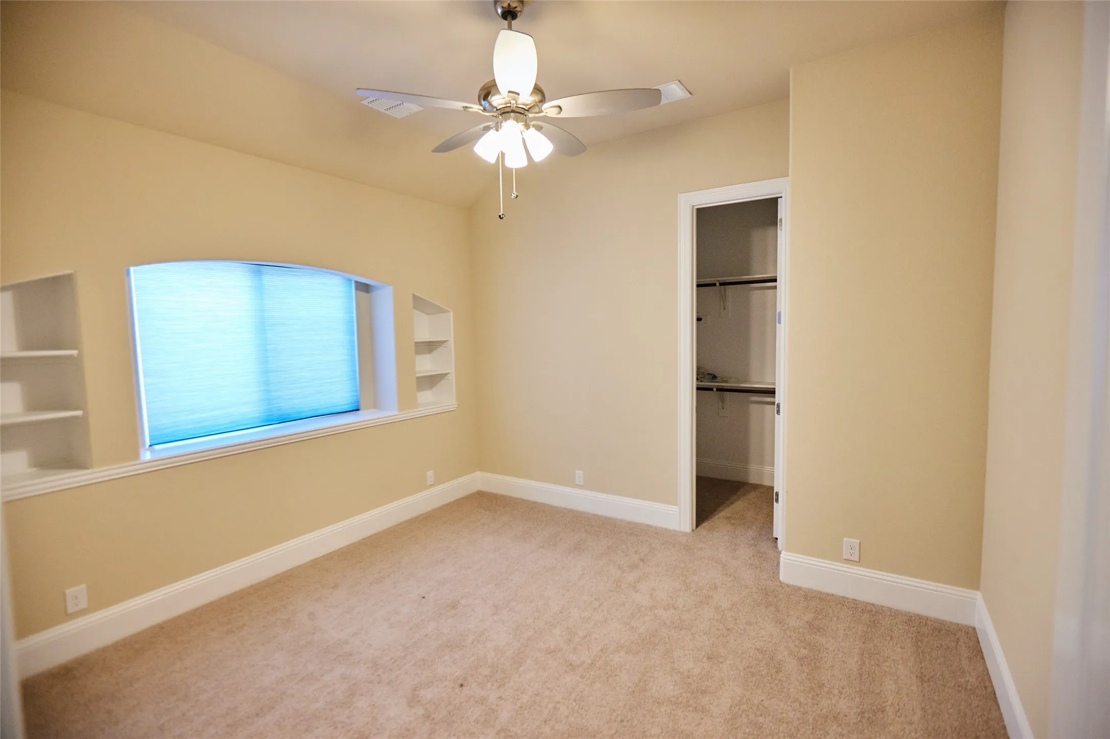 Single Family Residence For Rent in Collin County , 1460 Waterton Drive, Prosper, Texas 75078, 5 Bedrooms, 5 Bathrooms, 4 Garage spaces, 4,253 Sqft, built in 2022, Preowned, Price $4,500, mls#21250982, Real Estate Agent in Prosper, Homes For Rent in Collin county, Homes For Rent in Prosper, Realtor in Prosper Texas, Real Estate Brokerage Independent Realty Texas, Luminita Cordes Realtor
