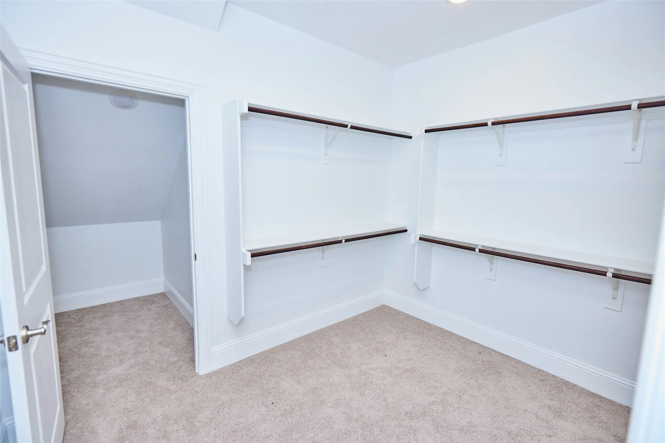 Single Family Residence For Rent in Collin County , 1460 Waterton Drive, Prosper, Texas 75078, 5 Bedrooms, 5 Bathrooms, 4 Garage spaces, 4,253 Sqft, built in 2022, Preowned, Price $4,500, mls#21250982, Real Estate Agent in Prosper, Homes For Rent in Collin county, Homes For Rent in Prosper, Realtor in Prosper Texas, Real Estate Brokerage Independent Realty Texas, Luminita Cordes Realtor
