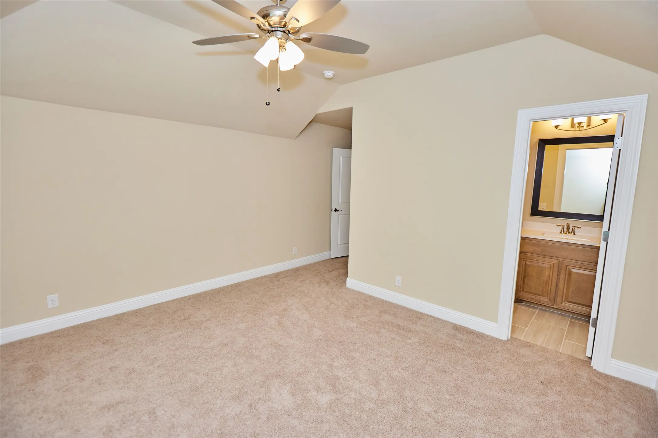 Single Family Residence For Rent in Collin County , 1460 Waterton Drive, Prosper, Texas 75078, 5 Bedrooms, 5 Bathrooms, 4 Garage spaces, 4,253 Sqft, built in 2022, Preowned, Price $4,500, mls#21250982, Real Estate Agent in Prosper, Homes For Rent in Collin county, Homes For Rent in Prosper, Realtor in Prosper Texas, Real Estate Brokerage Independent Realty Texas, Luminita Cordes Realtor