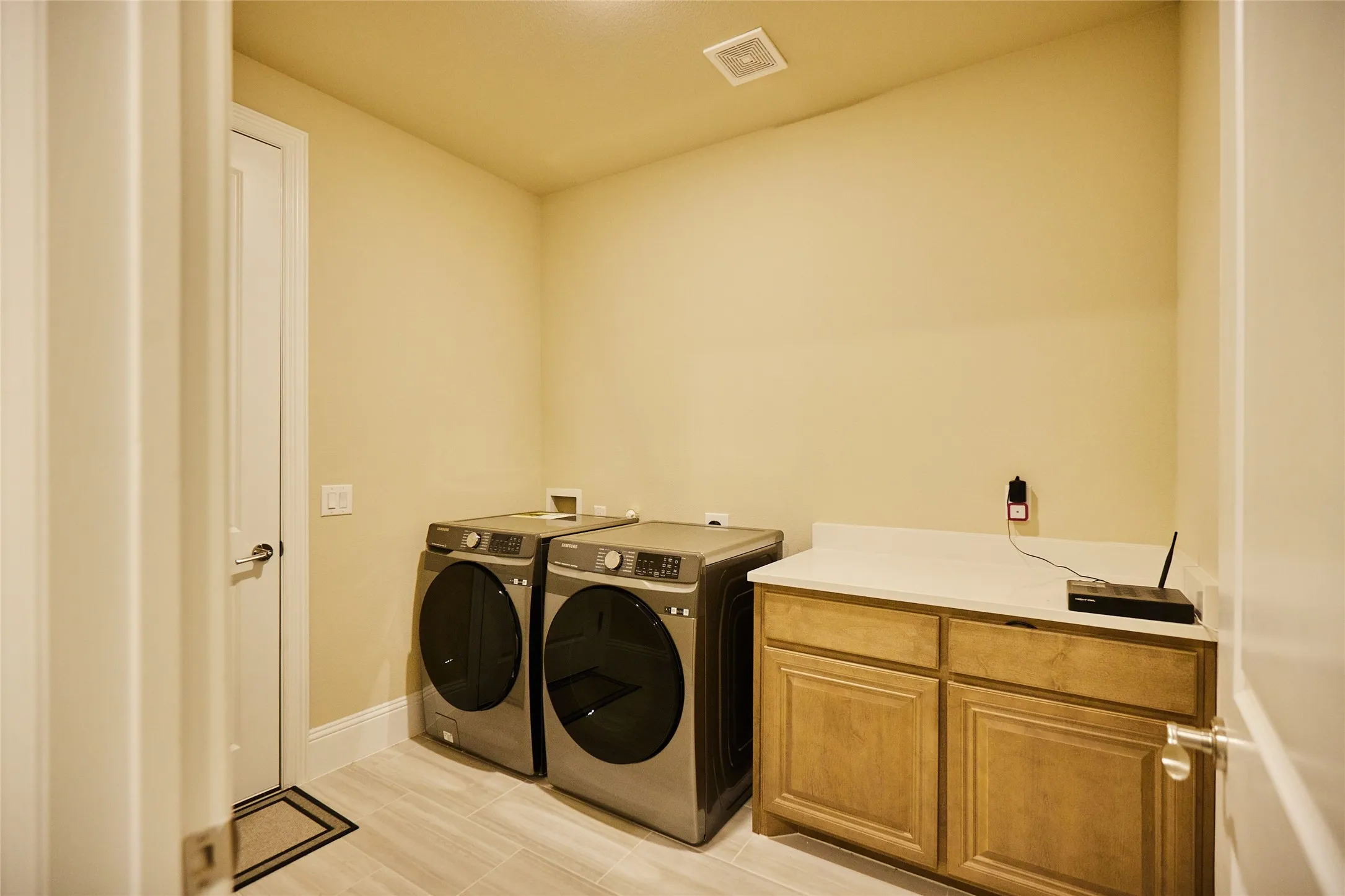 Single Family Residence For Rent in Collin County , 1460 Waterton Drive, Prosper, Texas 75078, 5 Bedrooms, 5 Bathrooms, 4 Garage spaces, 4,253 Sqft, built in 2022, Preowned, Price $4,500, mls#21250982, Real Estate Agent in Prosper, Homes For Rent in Collin county, Homes For Rent in Prosper, Realtor in Prosper Texas, Real Estate Brokerage Independent Realty Texas, Luminita Cordes Realtor