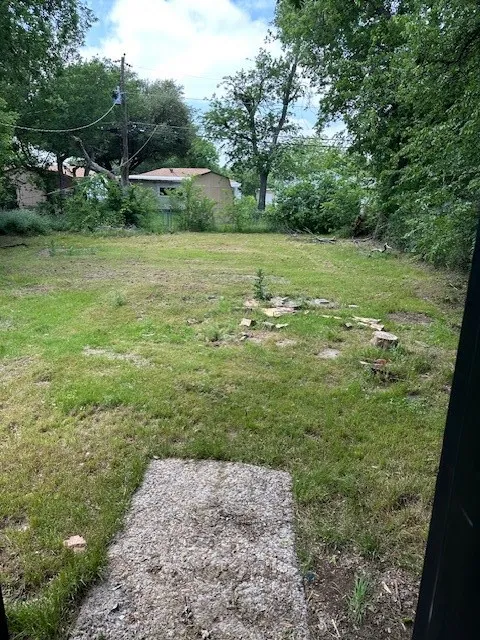 Single Family Residence For Sale in Tarrant County , 205 Hallvale Drive, White Settlement, Texas 76108, 3 Bedroom, 1 Bathroom, Garage spaces, 875 Sqft, built in 1947, mls#21250989, Real Estate Agent in White Settlement, Homes For Sale in Tarrant county, Homes For Sale in White Settlement, Realtor in White Settlement Texas, Real Estate Brokerage Independent Realty Texas, Luminita Cordes Realtor