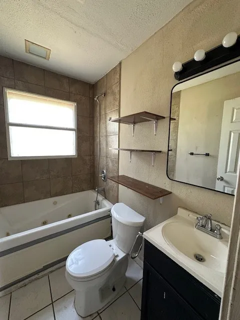 Single Family Residence For Sale in Tarrant County , 205 Hallvale Drive, White Settlement, Texas 76108, 3 Bedroom, 1 Bathroom, Garage spaces, 875 Sqft, built in 1947, mls#21250989, Real Estate Agent in White Settlement, Homes For Sale in Tarrant county, Homes For Sale in White Settlement, Realtor in White Settlement Texas, Real Estate Brokerage Independent Realty Texas, Luminita Cordes Realtor