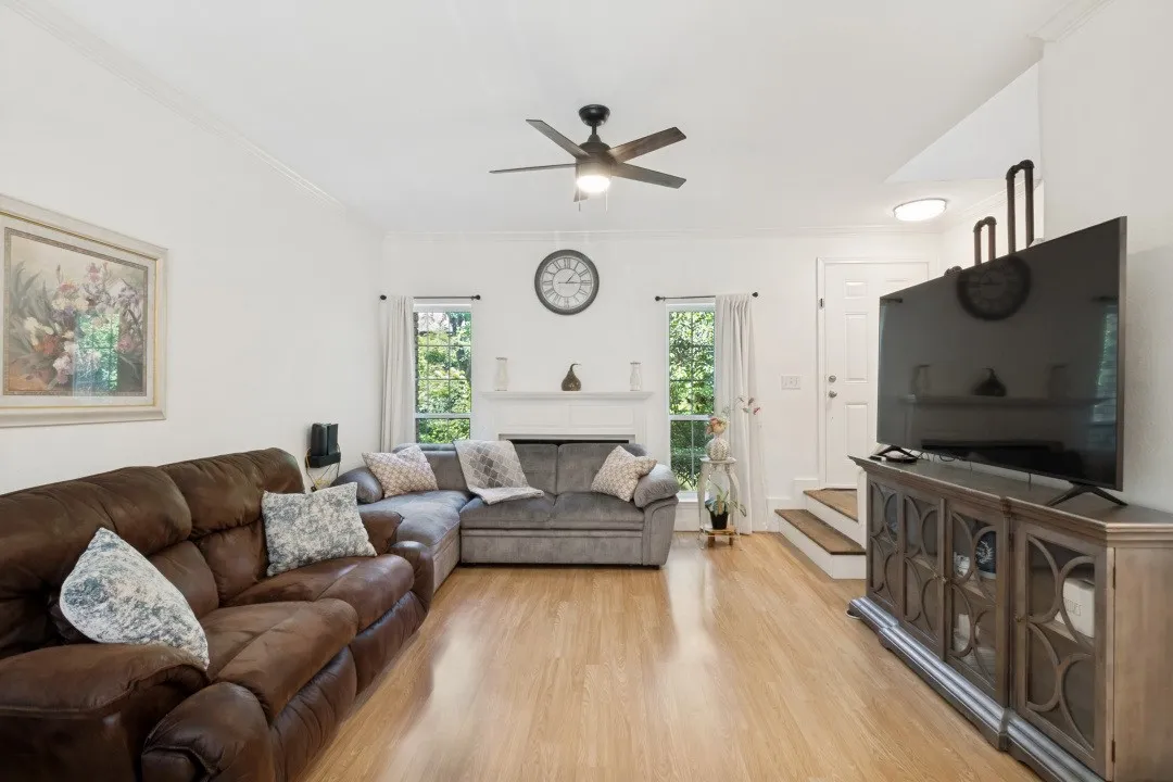 Condominium For Sale in Dallas County , 11655 Audelia Road 405, Dallas, Texas 75243, 2 Bedroom, 2 Bathroom, Garage spaces, 983 Sqft, built in 1982, mls#21244929, Real Estate Agent in Dallas, Homes For Sale in Dallas county, Homes For Sale in Dallas, Realtor in Dallas Texas, Real Estate Brokerage Independent Realty Texas, Luminita Cordes Realtor