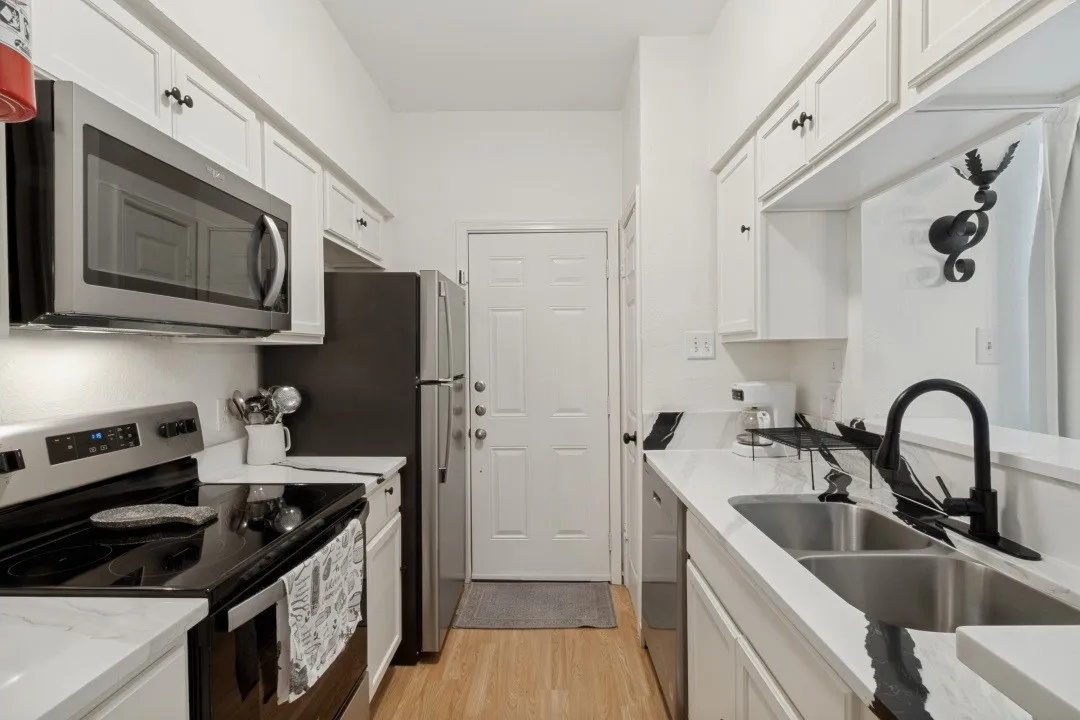Condominium For Sale in Dallas County , 11655 Audelia Road 405, Dallas, Texas 75243, 2 Bedroom, 2 Bathroom, Garage spaces, 983 Sqft, built in 1982, mls#21244929, Real Estate Agent in Dallas, Homes For Sale in Dallas county, Homes For Sale in Dallas, Realtor in Dallas Texas, Real Estate Brokerage Independent Realty Texas, Luminita Cordes Realtor
