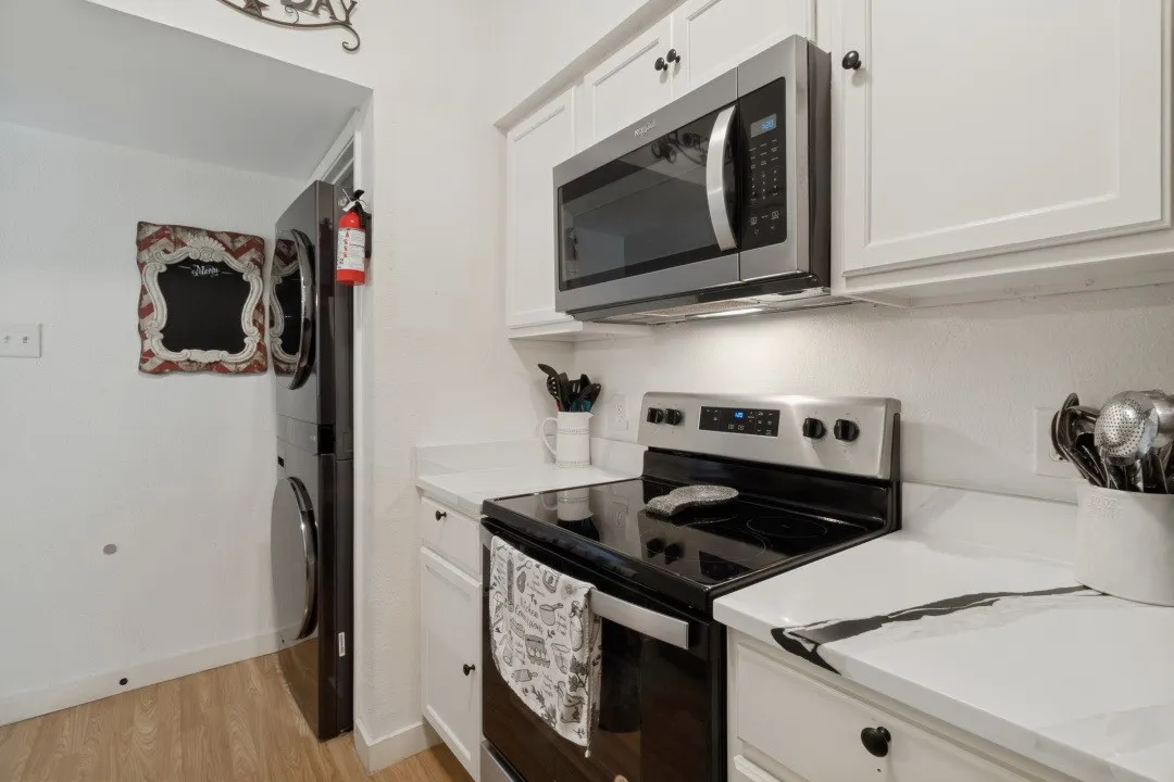 Condominium For Sale in Dallas County , 11655 Audelia Road 405, Dallas, Texas 75243, 2 Bedroom, 2 Bathroom, Garage spaces, 983 Sqft, built in 1982, mls#21244929, Real Estate Agent in Dallas, Homes For Sale in Dallas county, Homes For Sale in Dallas, Realtor in Dallas Texas, Real Estate Brokerage Independent Realty Texas, Luminita Cordes Realtor