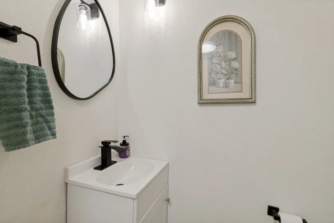 Condominium For Sale in Dallas County , 11655 Audelia Road 405, Dallas, Texas 75243, 2 Bedroom, 2 Bathroom, Garage spaces, 983 Sqft, built in 1982, mls#21244929, Real Estate Agent in Dallas, Homes For Sale in Dallas county, Homes For Sale in Dallas, Realtor in Dallas Texas, Real Estate Brokerage Independent Realty Texas, Luminita Cordes Realtor