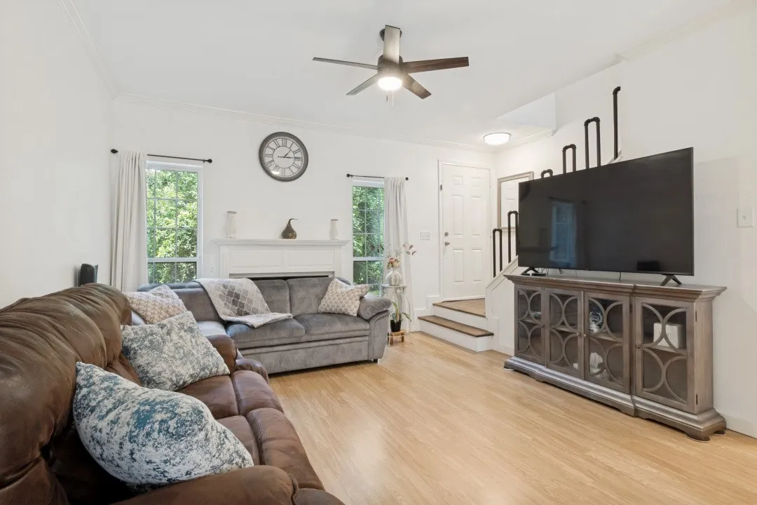 Condominium For Sale in Dallas County , 11655 Audelia Road 405, Dallas, Texas 75243, 2 Bedroom, 2 Bathroom, Garage spaces, 983 Sqft, built in 1982, mls#21244929, Real Estate Agent in Dallas, Homes For Sale in Dallas county, Homes For Sale in Dallas, Realtor in Dallas Texas, Real Estate Brokerage Independent Realty Texas, Luminita Cordes Realtor